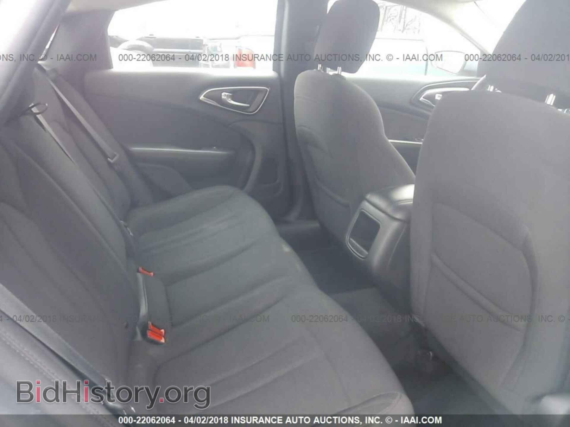 2015 Chrysler 200 - VIN: 1C3CCCAB5FN655311 - Photo 8