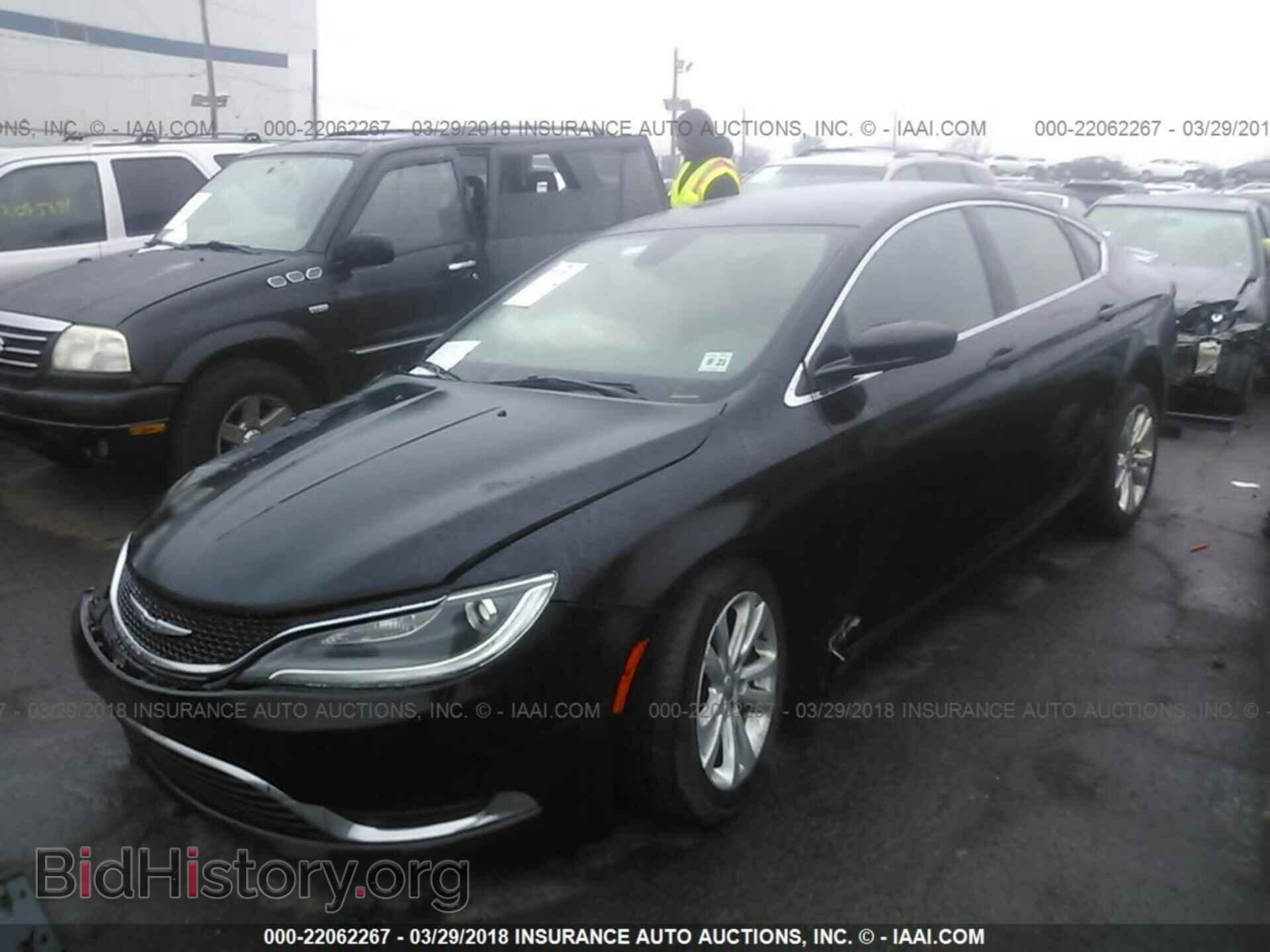 2015 Chrysler 200 - VIN: 1C3CCCAB1FN688662 - Photo 2