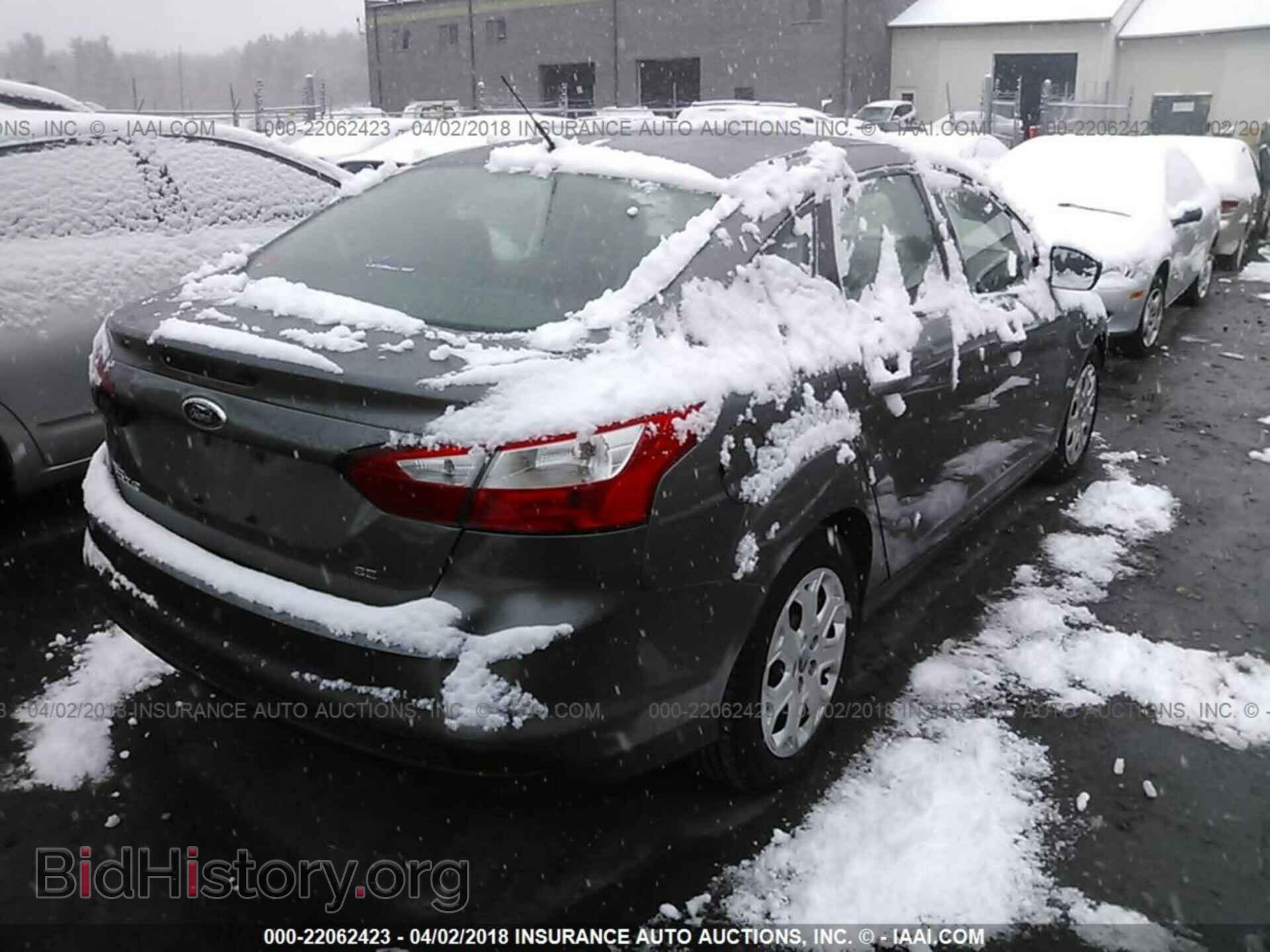 2012 Ford Focus - VIN: 1FAHP3F24CL124287 - Photo 4