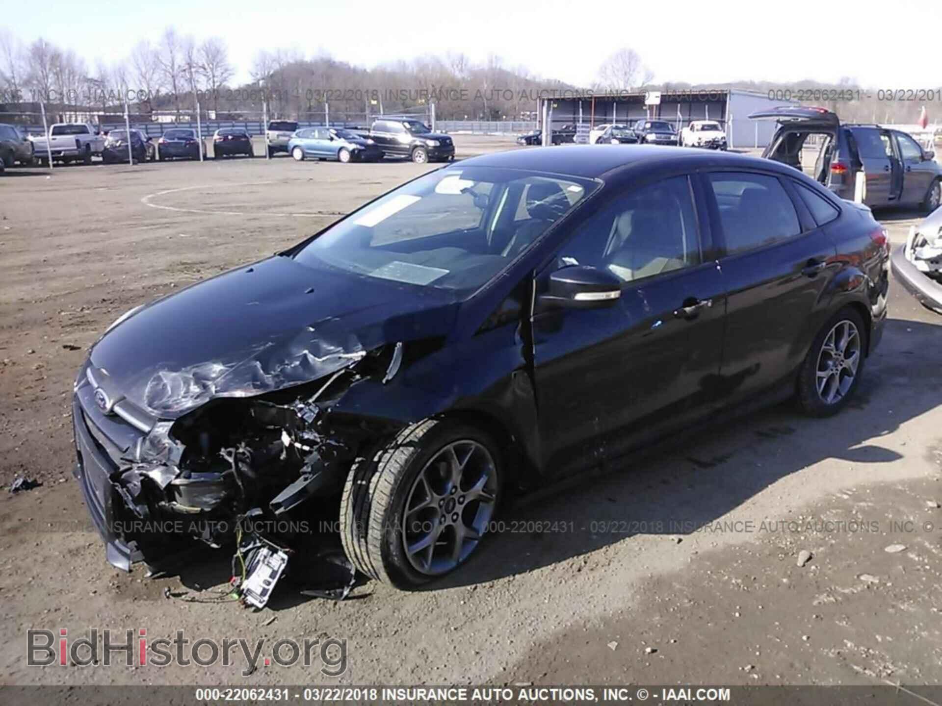 2014 Ford Focus - VIN: 1FADP3F25EL222150 - Фото 2