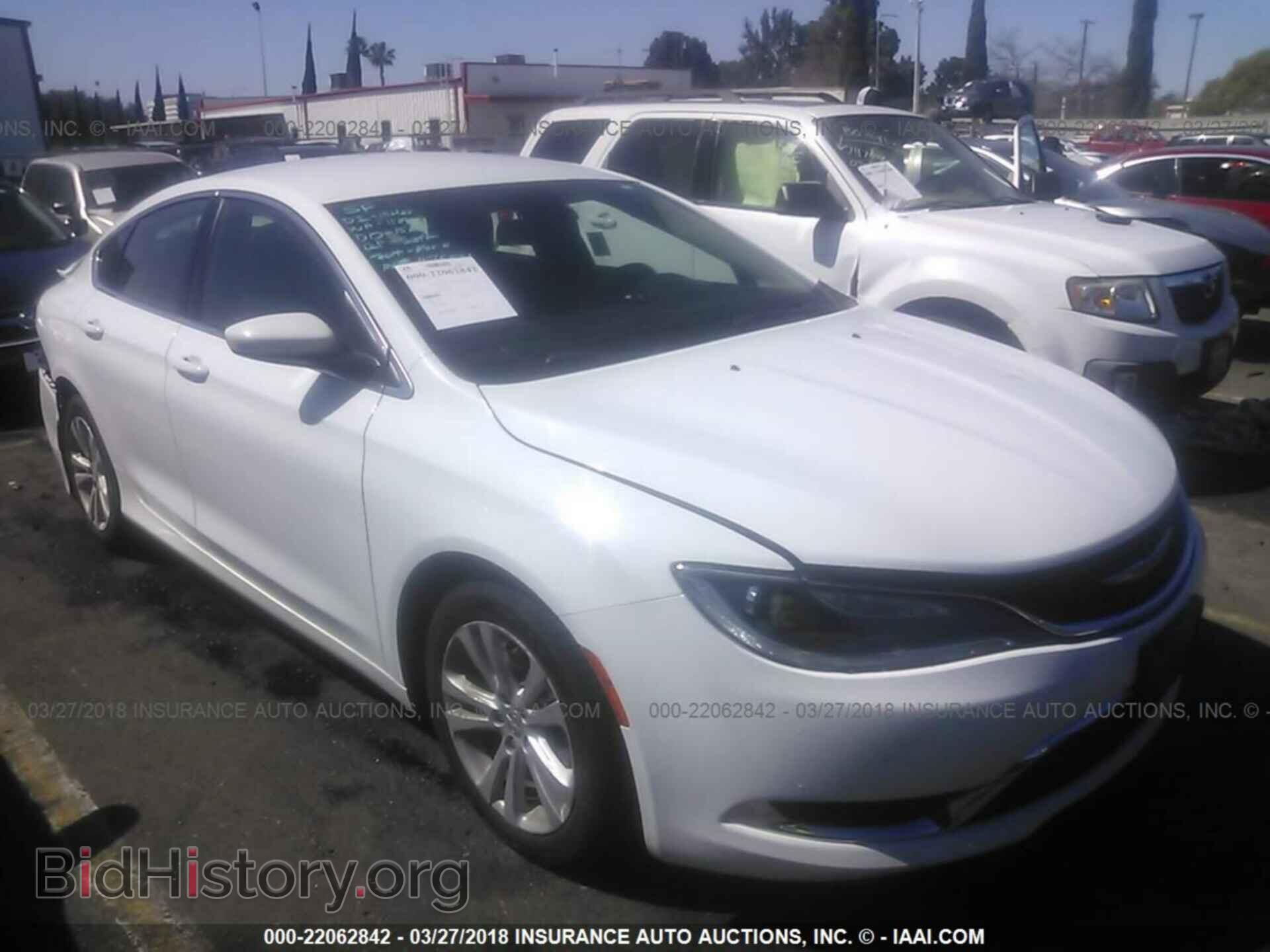 Photo 1C3CCCAB5FN579010 - Chrysler 200 2015