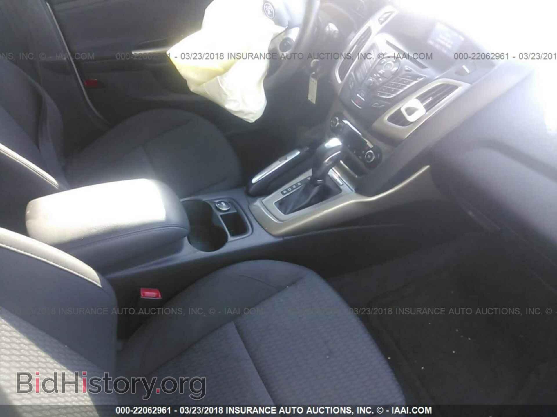 2012 Ford Focus - VIN: 1FAHP3M23CL190199 - Photo 5