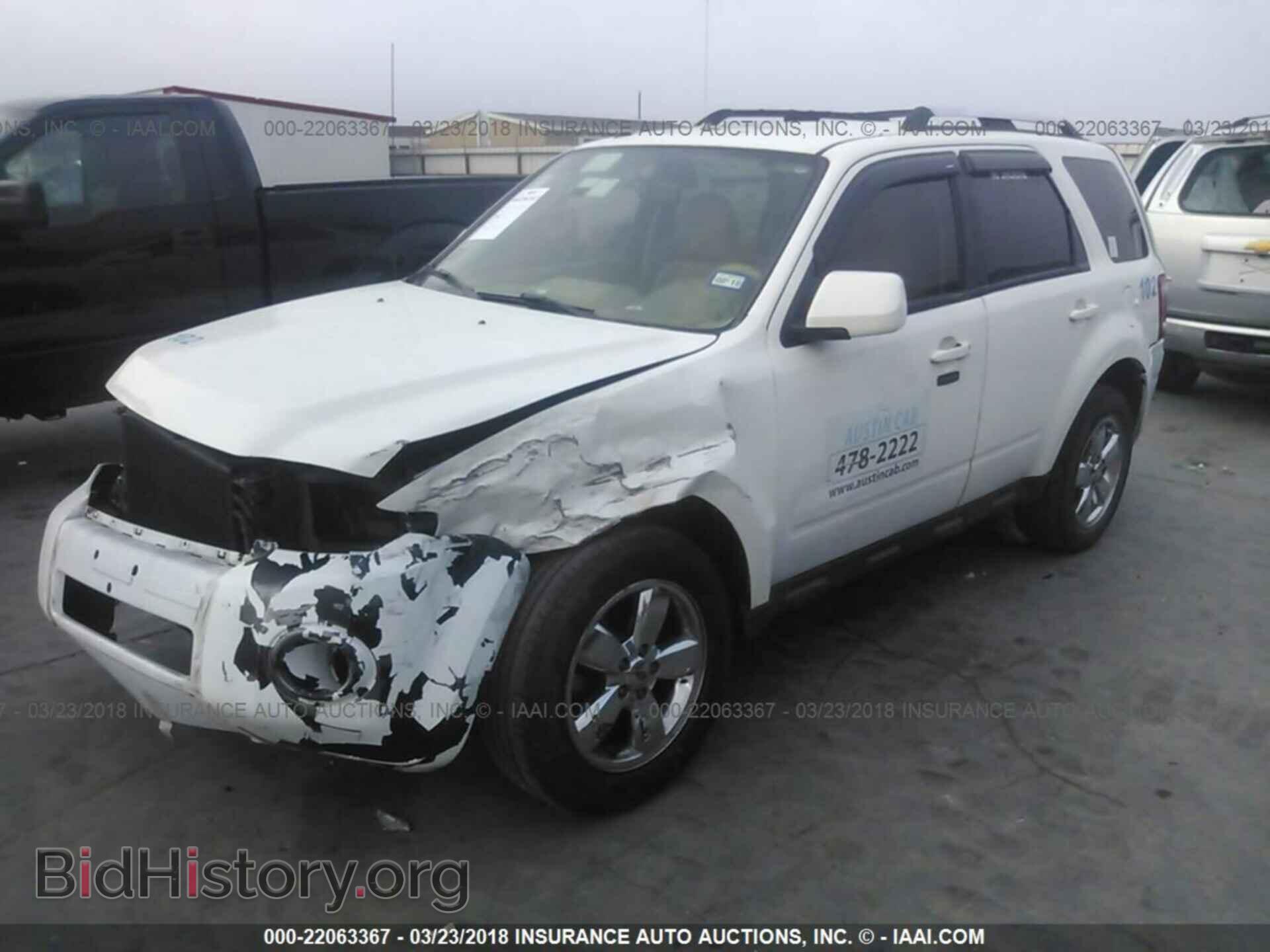 2011 Ford Escape - VIN: 1FMCU0EGXBKB52698 - Фото 2