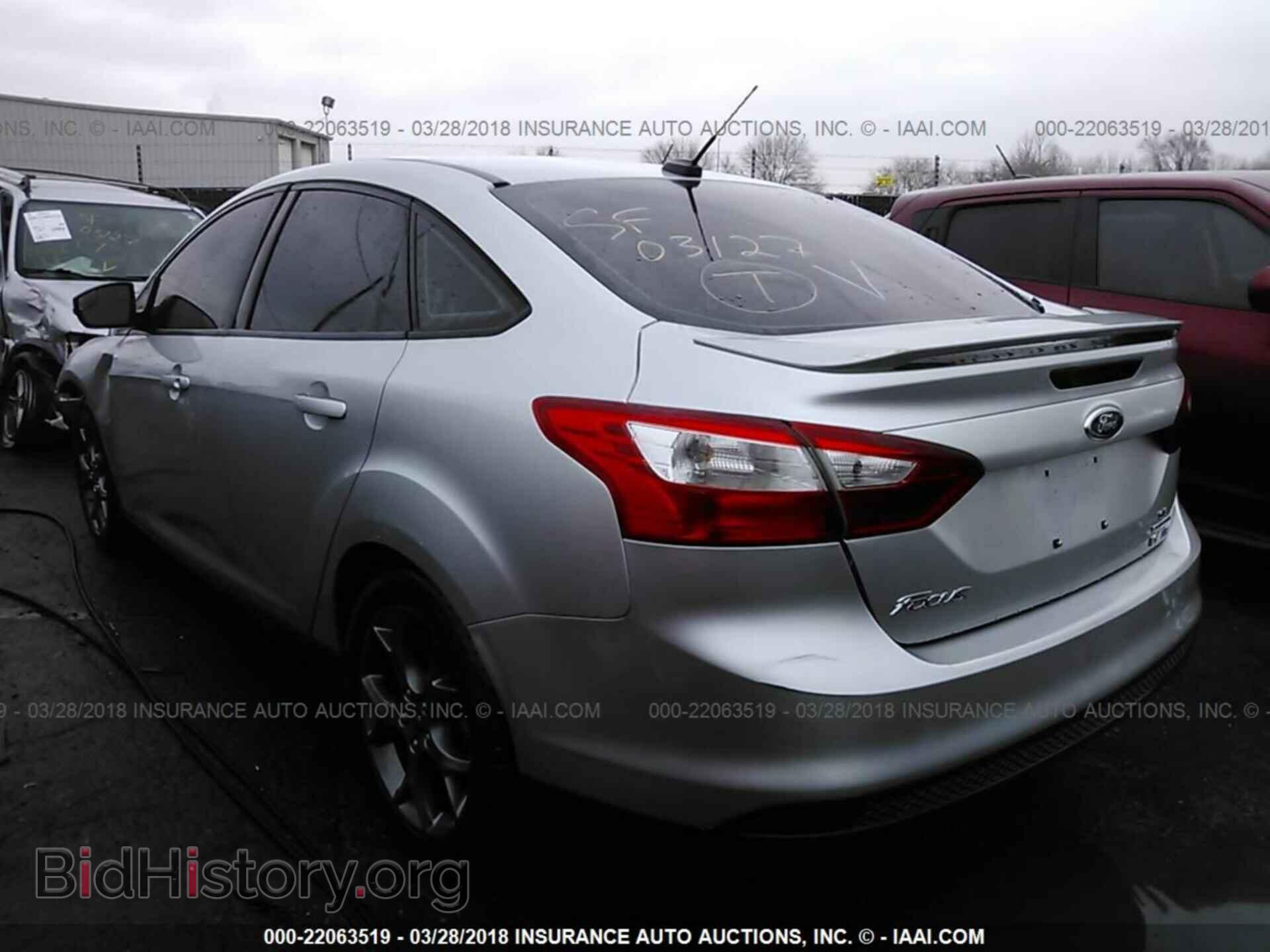 2013 Ford Focus - VIN: 1FADP3F28DL236736 - Photo 3
