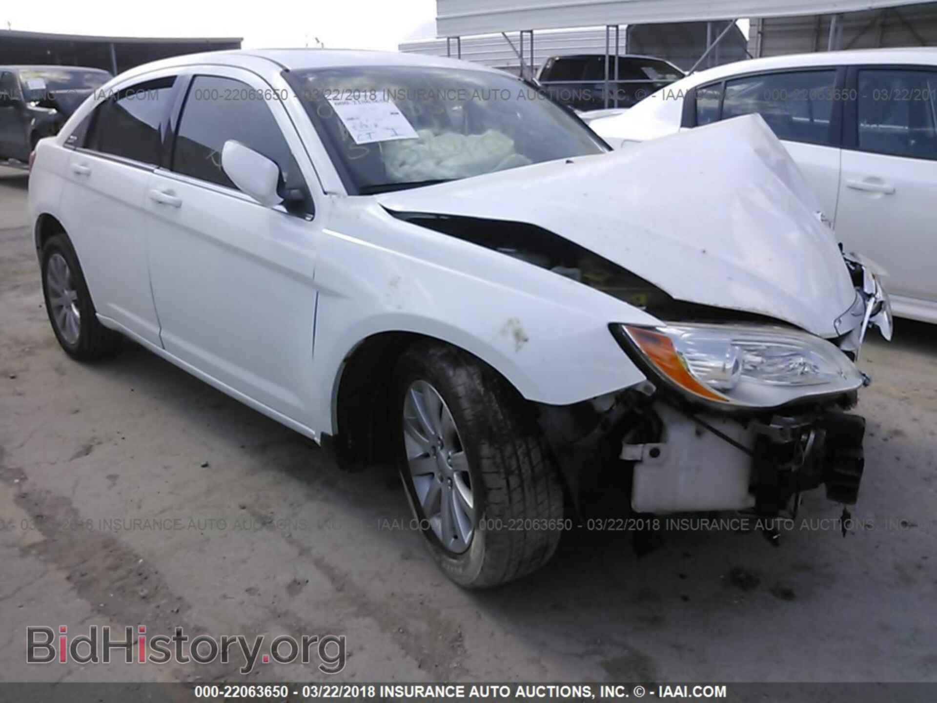 Photo 1C3CCBBB1DN515701 - Chrysler 200 2013