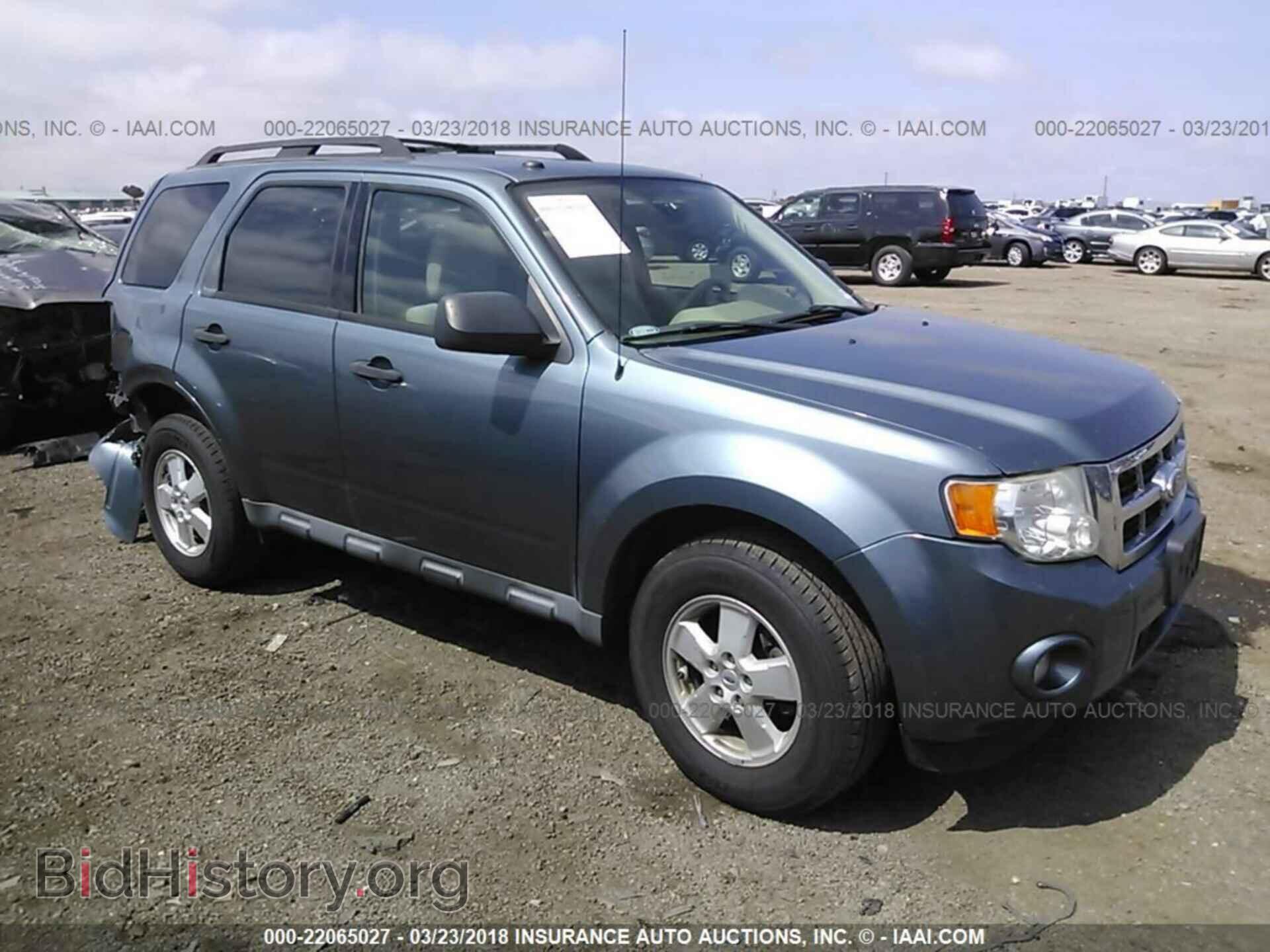 Фотография 1FMCU0DG9BKA27841 - Ford Escape 2011