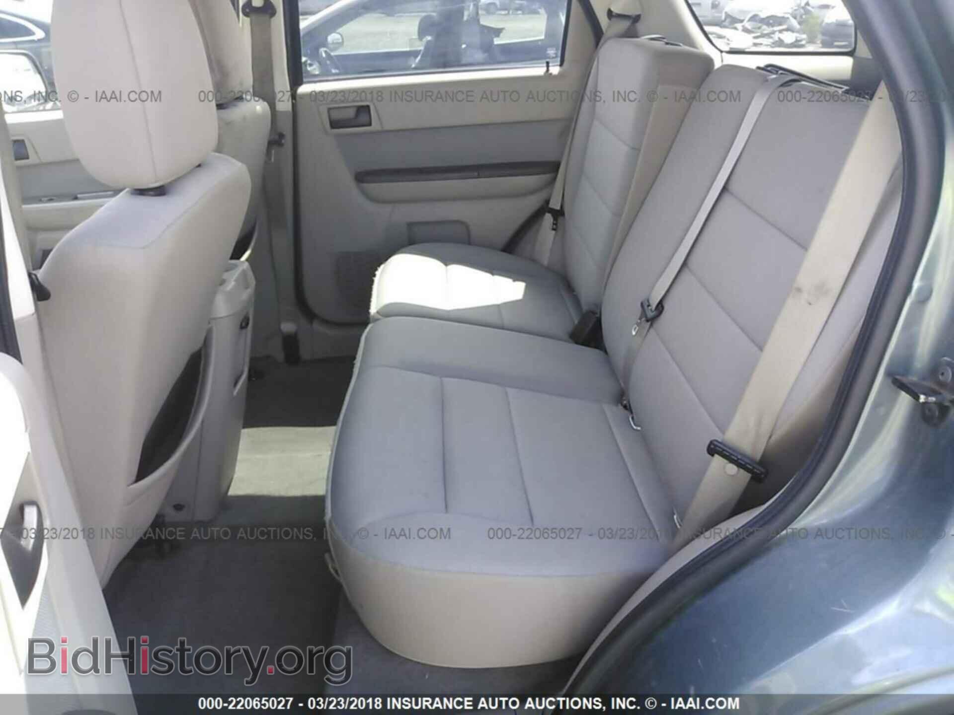 2011 Ford Escape - VIN: 1FMCU0DG9BKA27841 - Фото 8