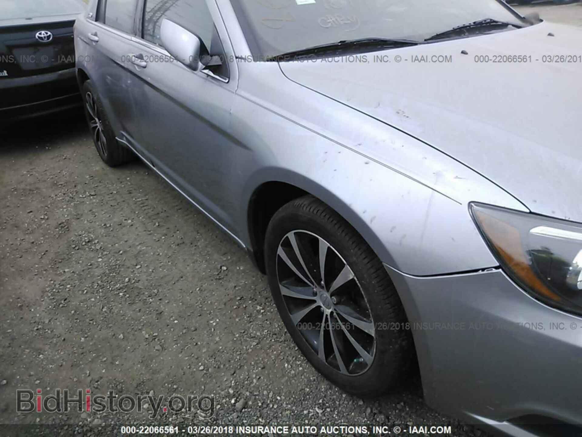 2013 Chrysler 200 - VIN: 1C3CCBBB4DN690184 - Фото 6