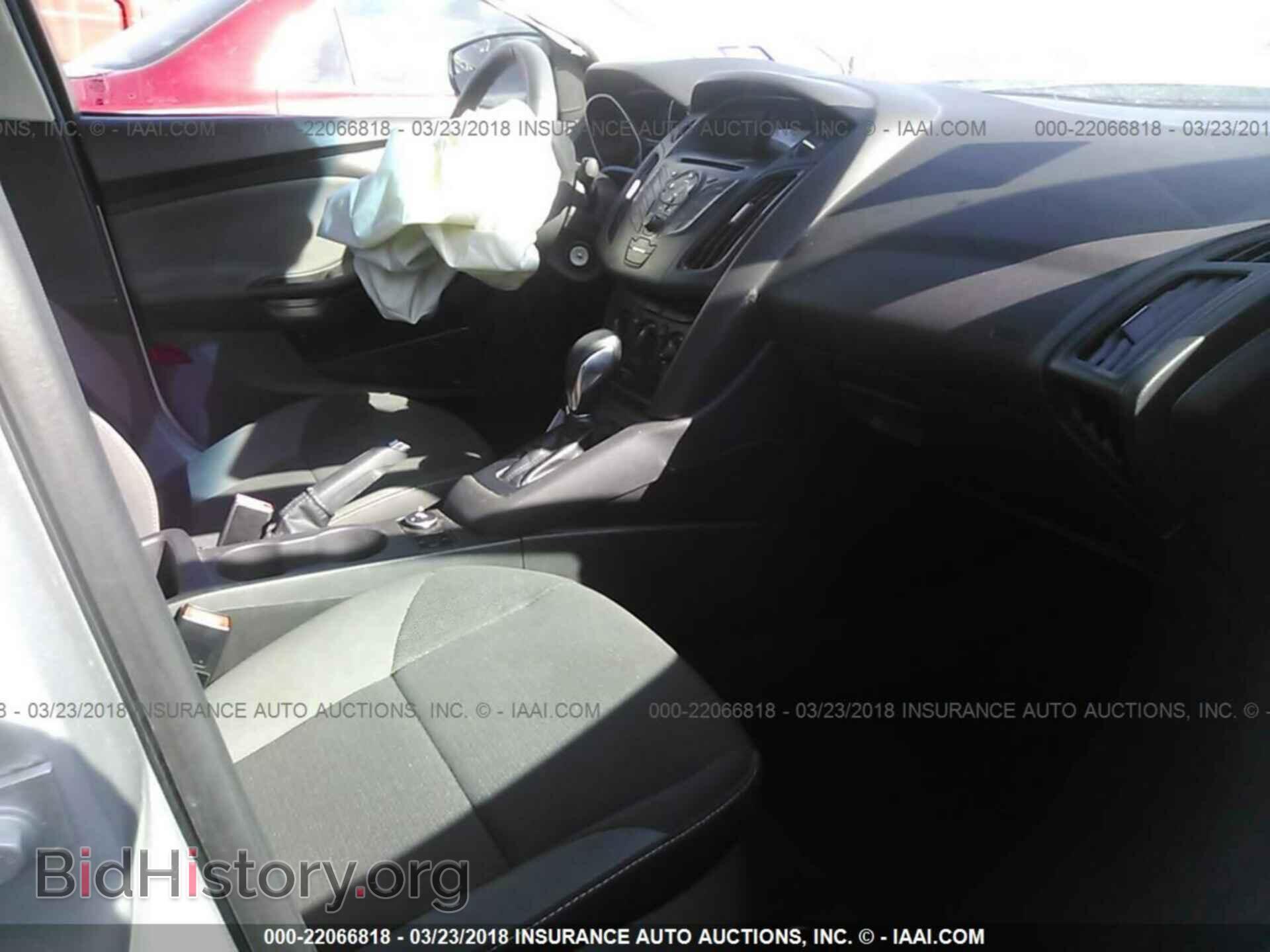 2012 Ford Focus - VIN: 1FAHP3E24CL386053 - Photo 5
