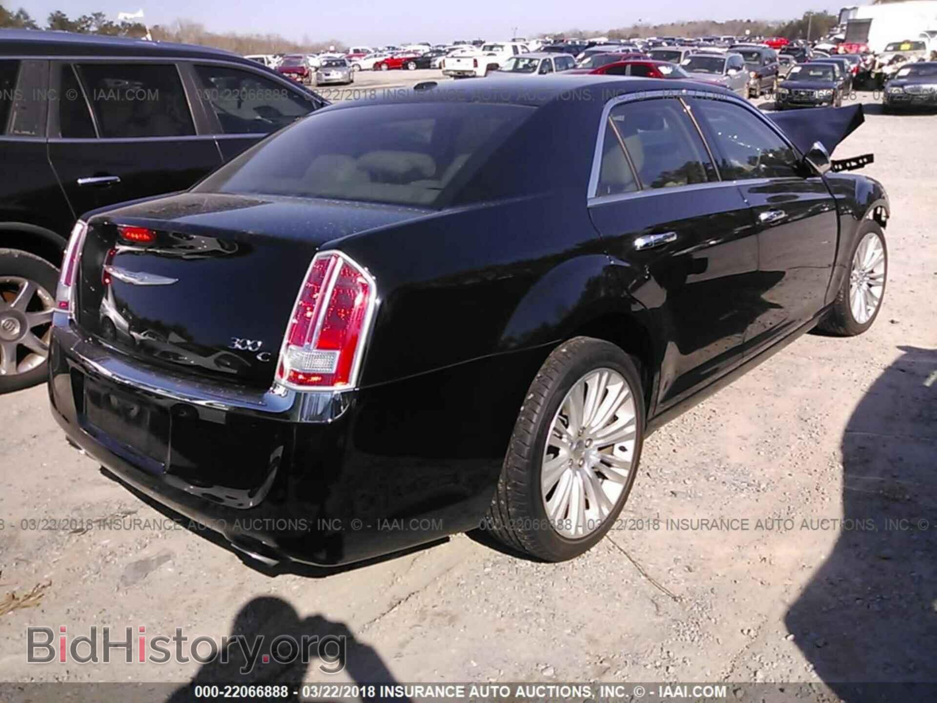 2014 Chrysler 300c - VIN: 2C3CCAEG9EH249288 - Photo 4