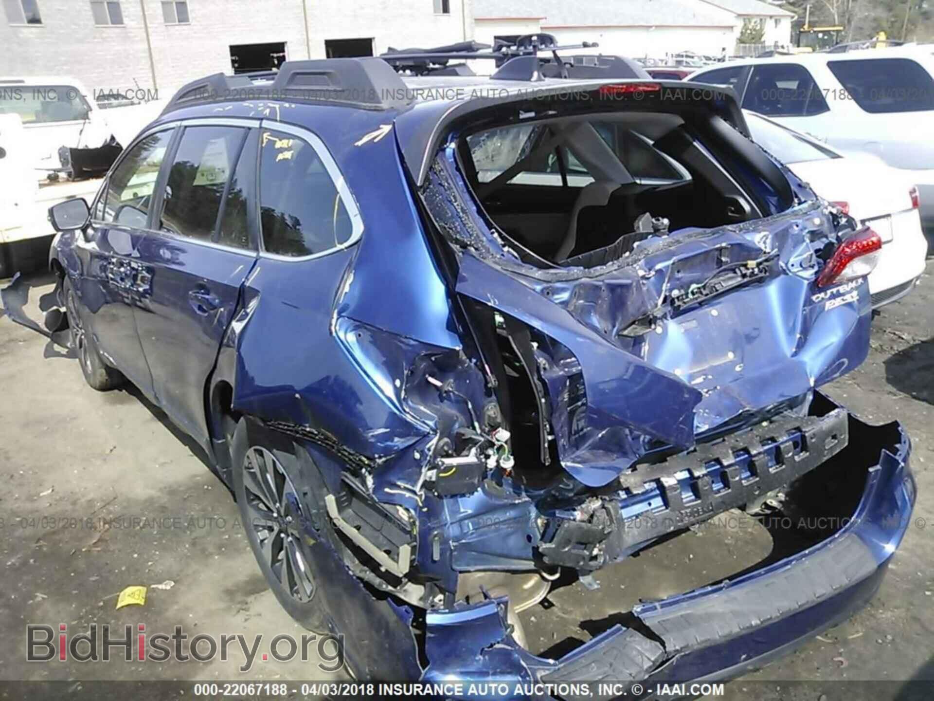 2016 Subaru Outback - VIN: 4S4BSALC6G3240060 - Photo 3