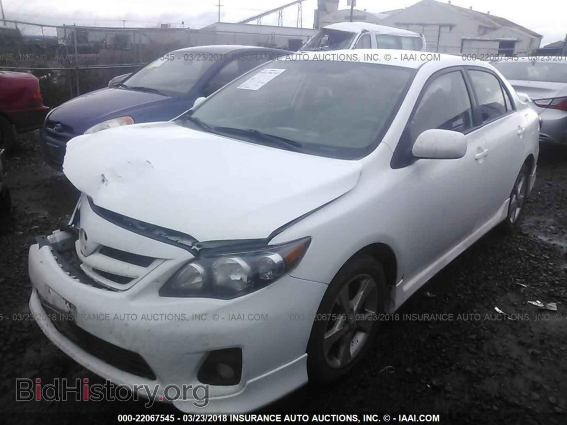 2011 Toyota Corolla - VIN: 2T1BU4EEXBC600042 - Photo 2