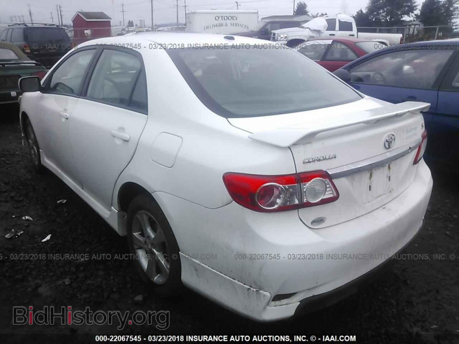 2011 Toyota Corolla - VIN: 2T1BU4EEXBC600042 - Photo 3