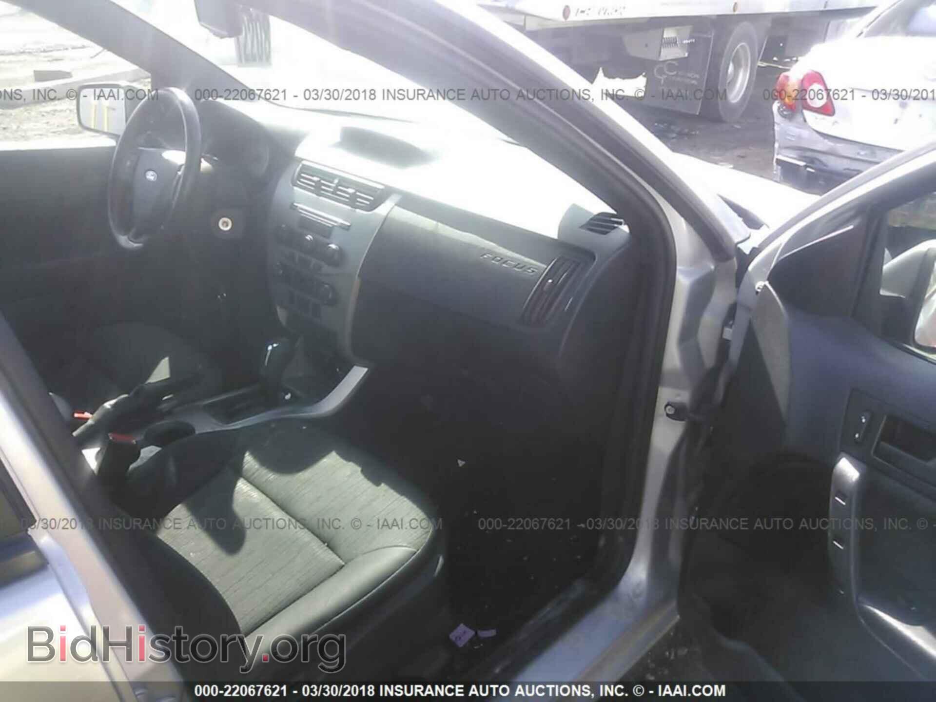 2011 Ford Focus - VIN: 1FAHP3FN2BW201536 - Фото 5