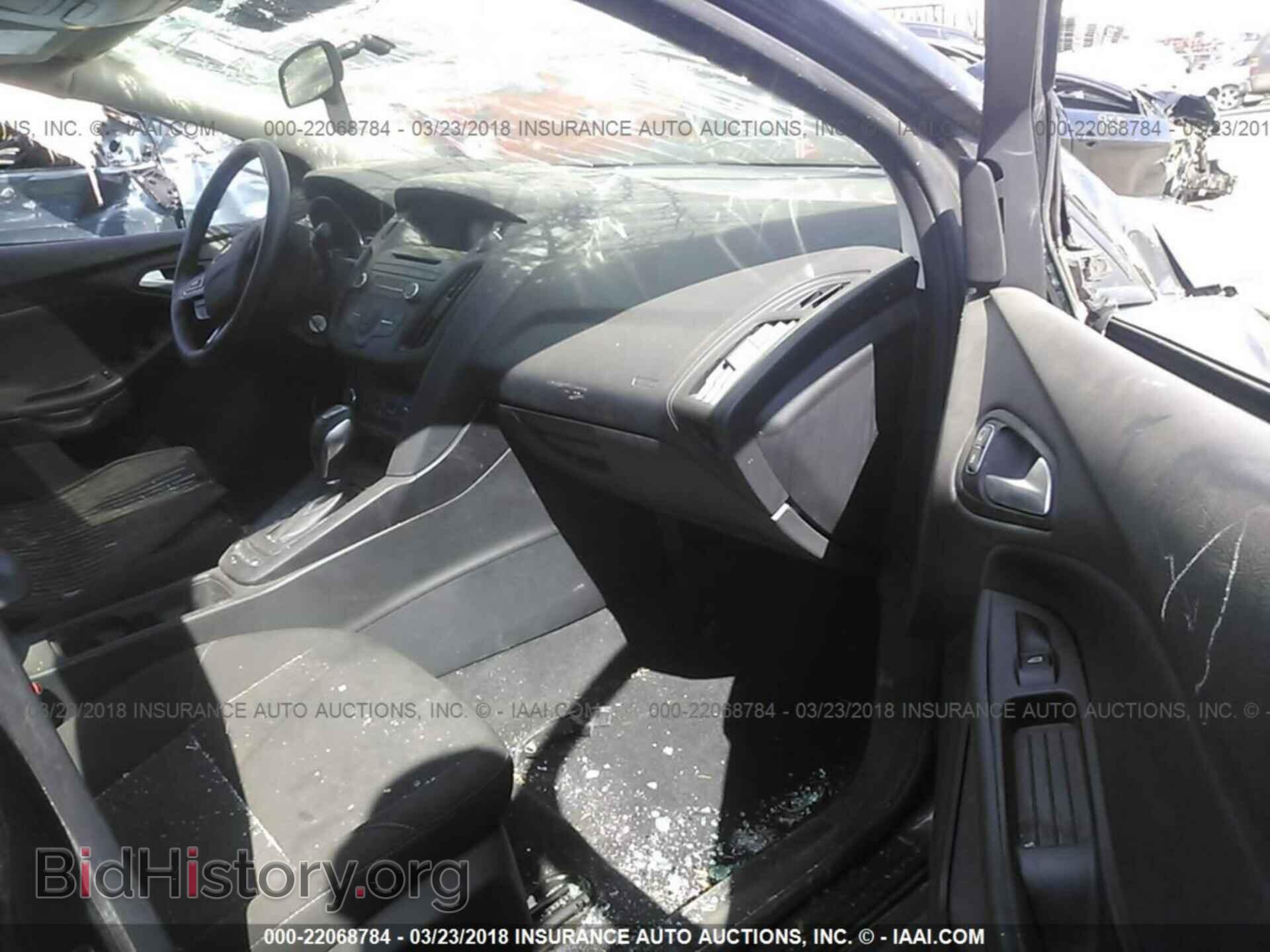2015 Ford Focus - VIN: 1FADP3F24FL340319 - Photo 5
