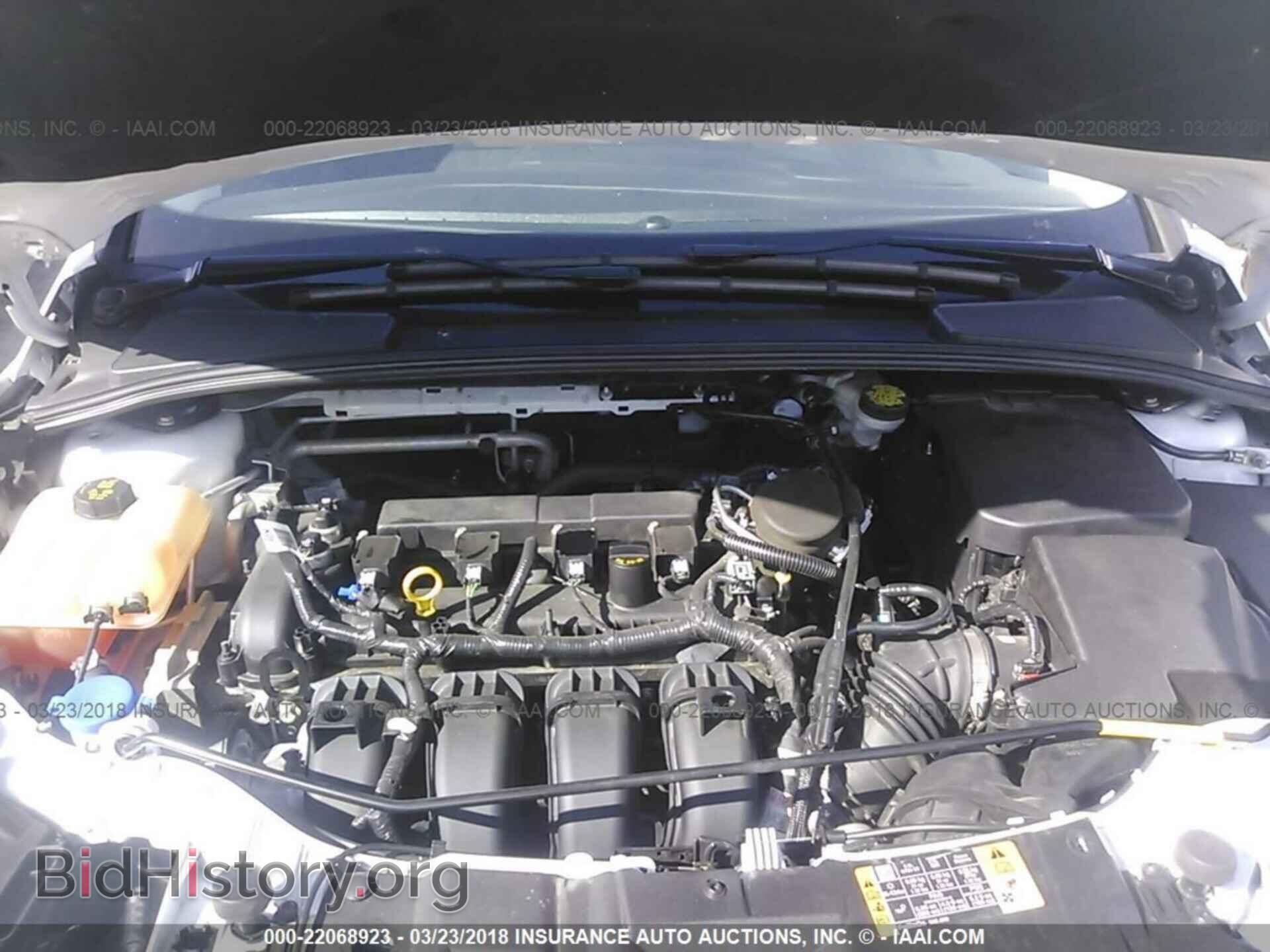 2016 Ford Focus - VIN: 1FADP3F28GL270499 - Photo 10