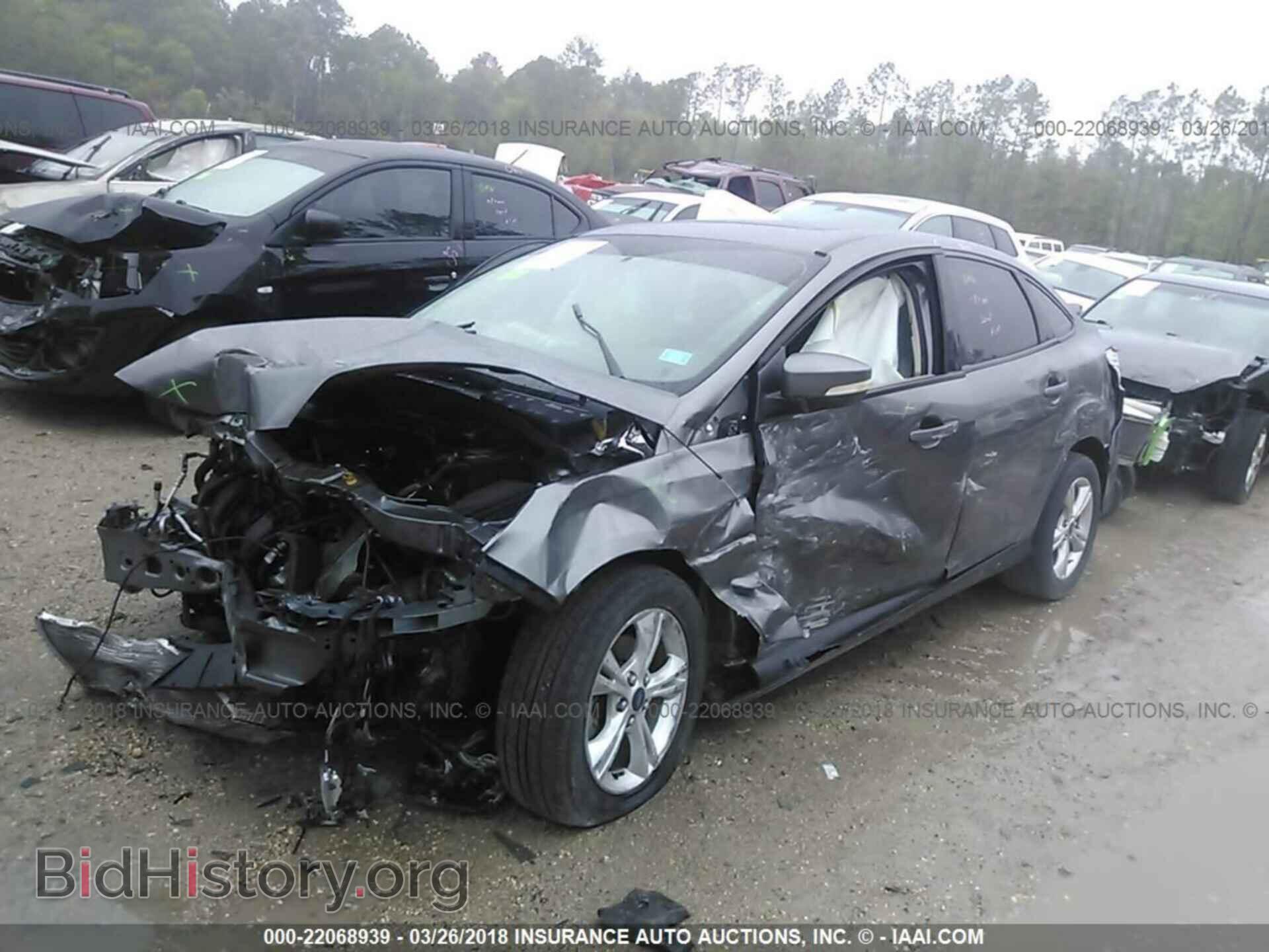 2014 Ford Focus - VIN: 1FADP3F29EL298230 - Фото 2