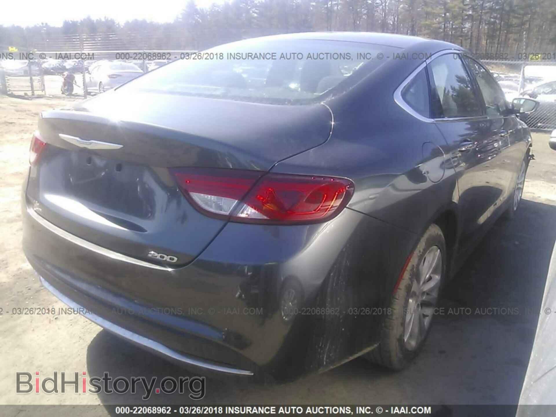 2015 Chrysler 200 - VIN: 1C3CCCAB0FN577651 - Photo 4