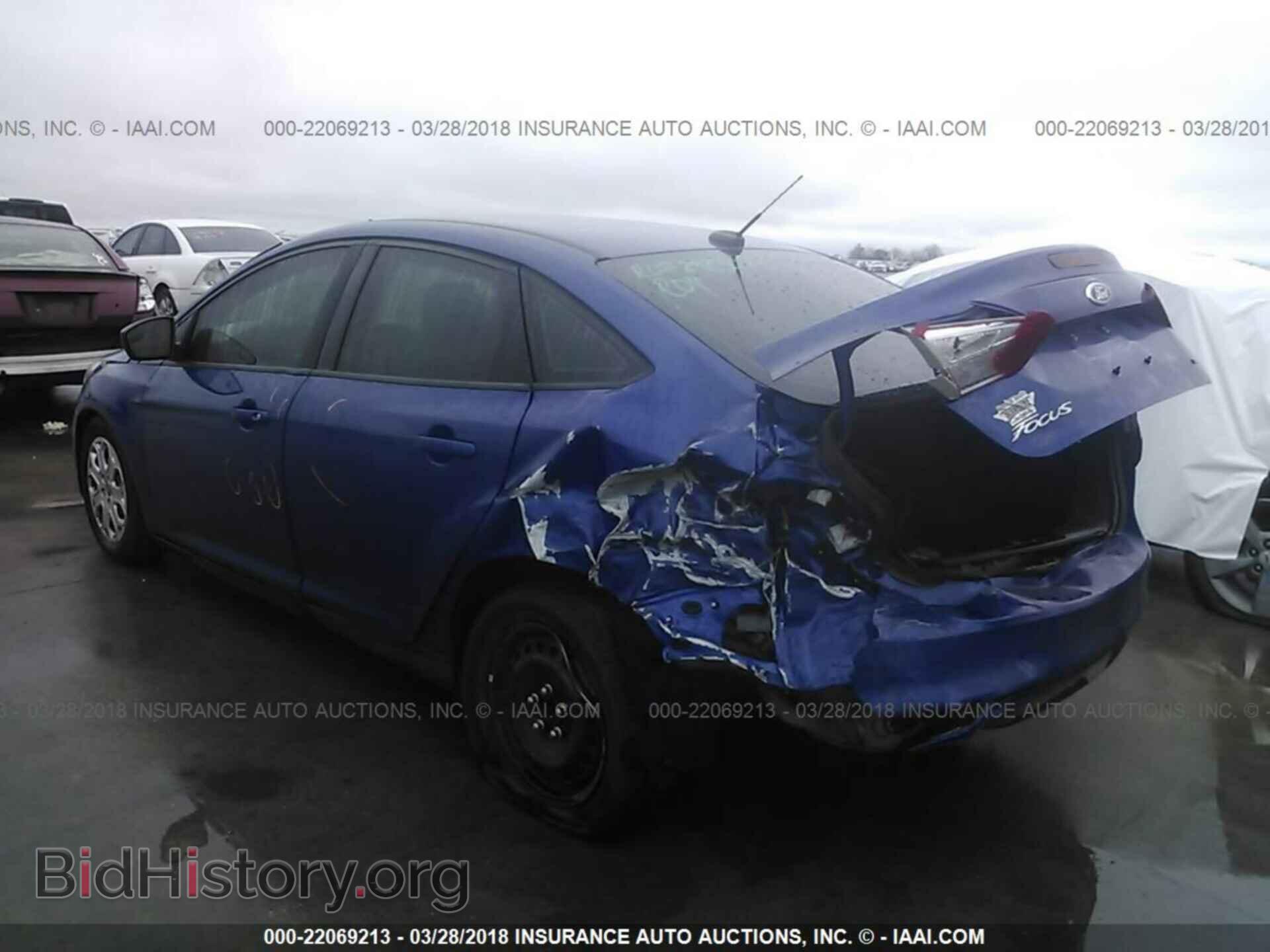 2012 Ford Focus - VIN: 1FAHP3F28CL235487 - Фото 3