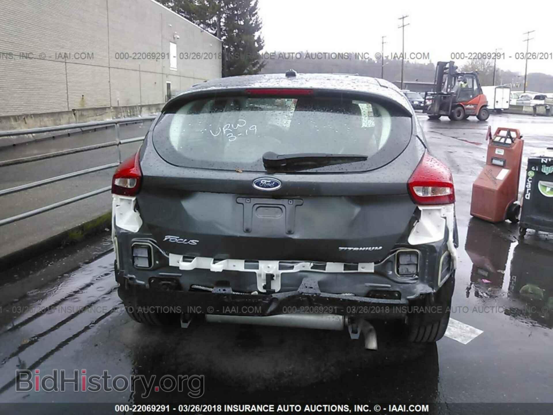 2017 Ford Focus - VIN: 1FADP3N23HL272552 - Photo 6