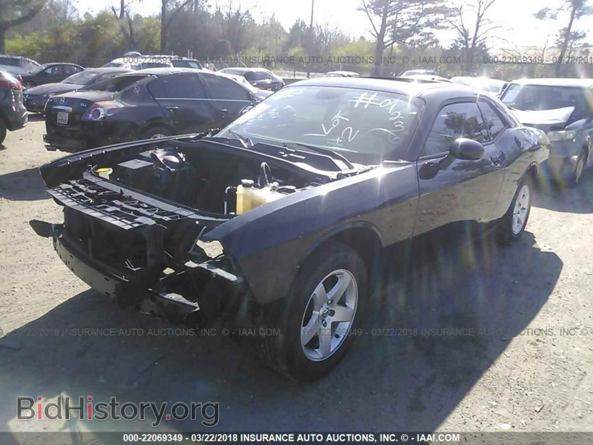 2016 Dodge Challenger - VIN: 2C3CDZAG3GH178075 - Photo 2