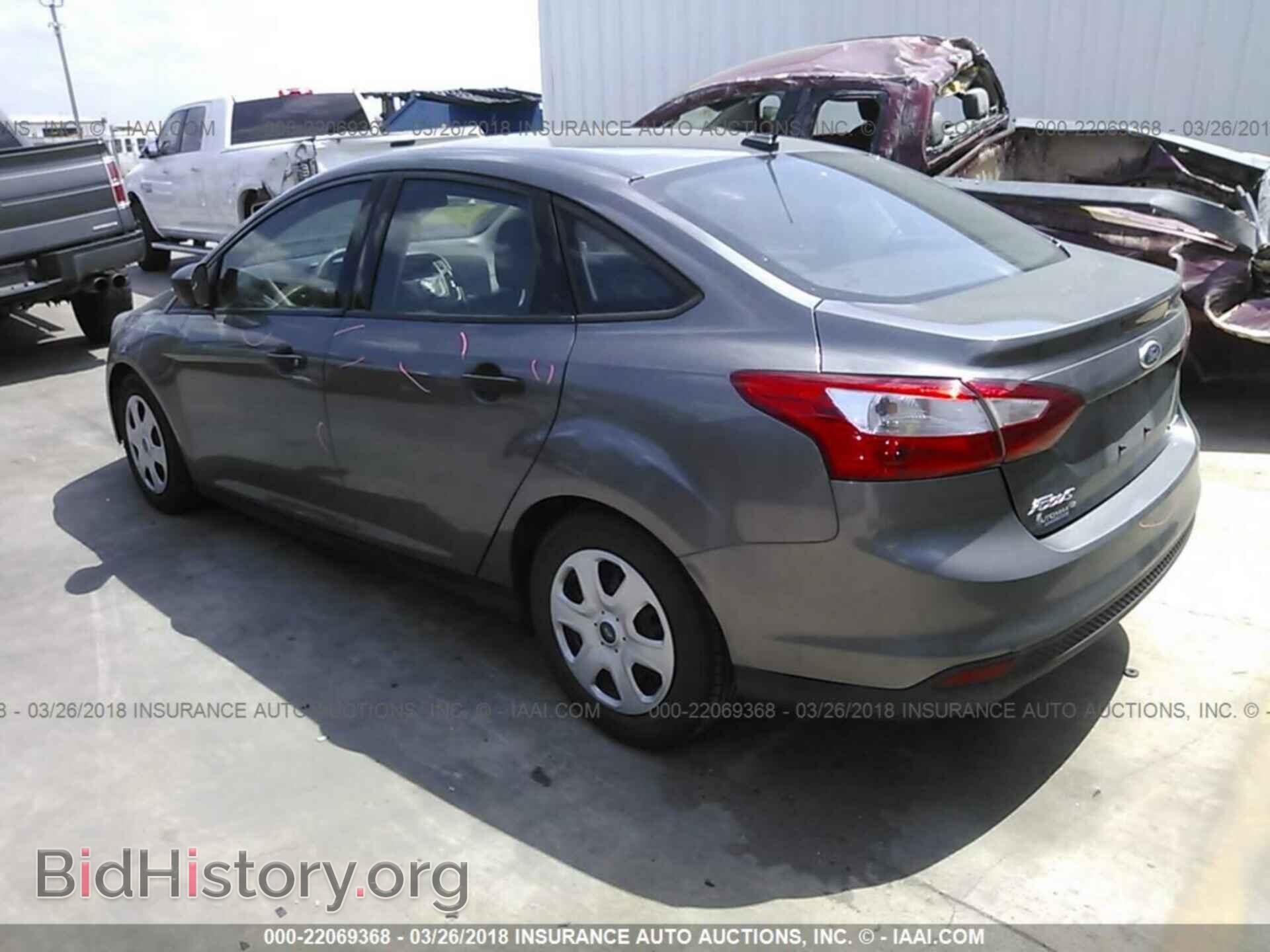 2014 Ford Focus - VIN: 1FADP3E26EL224054 - Фото 3