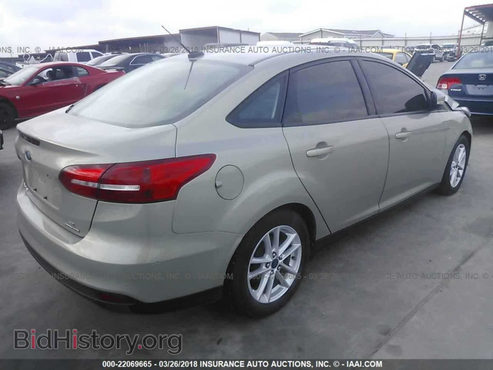 2015 Ford Focus - VIN: 1FADP3F25FL203681 - Фото 4