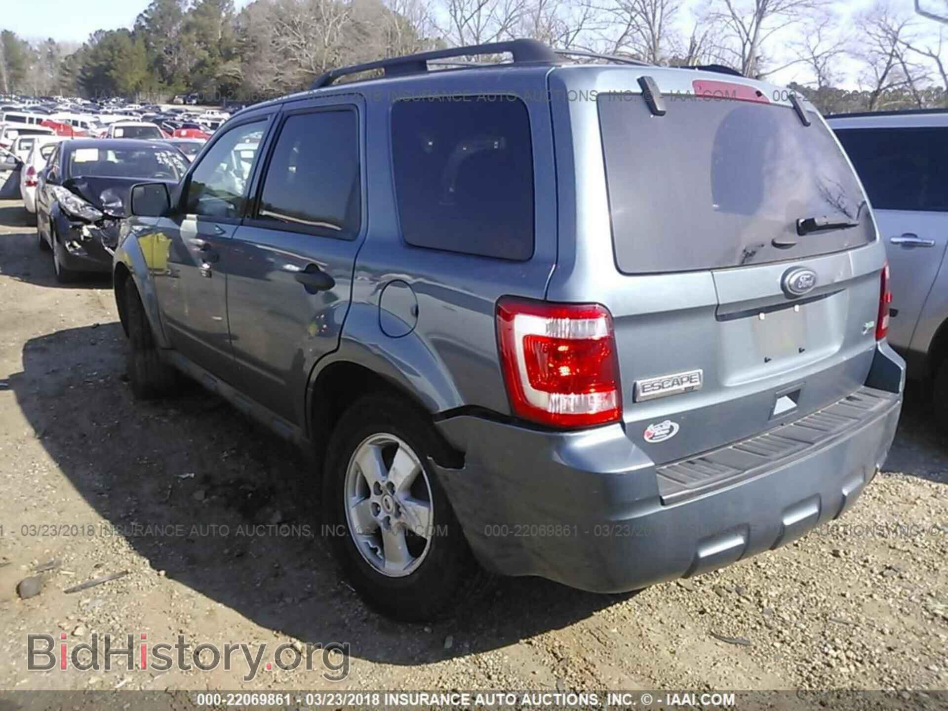 2011 Ford Escape - VIN: 1FMCU9DG6BKC63481 - Фото 3