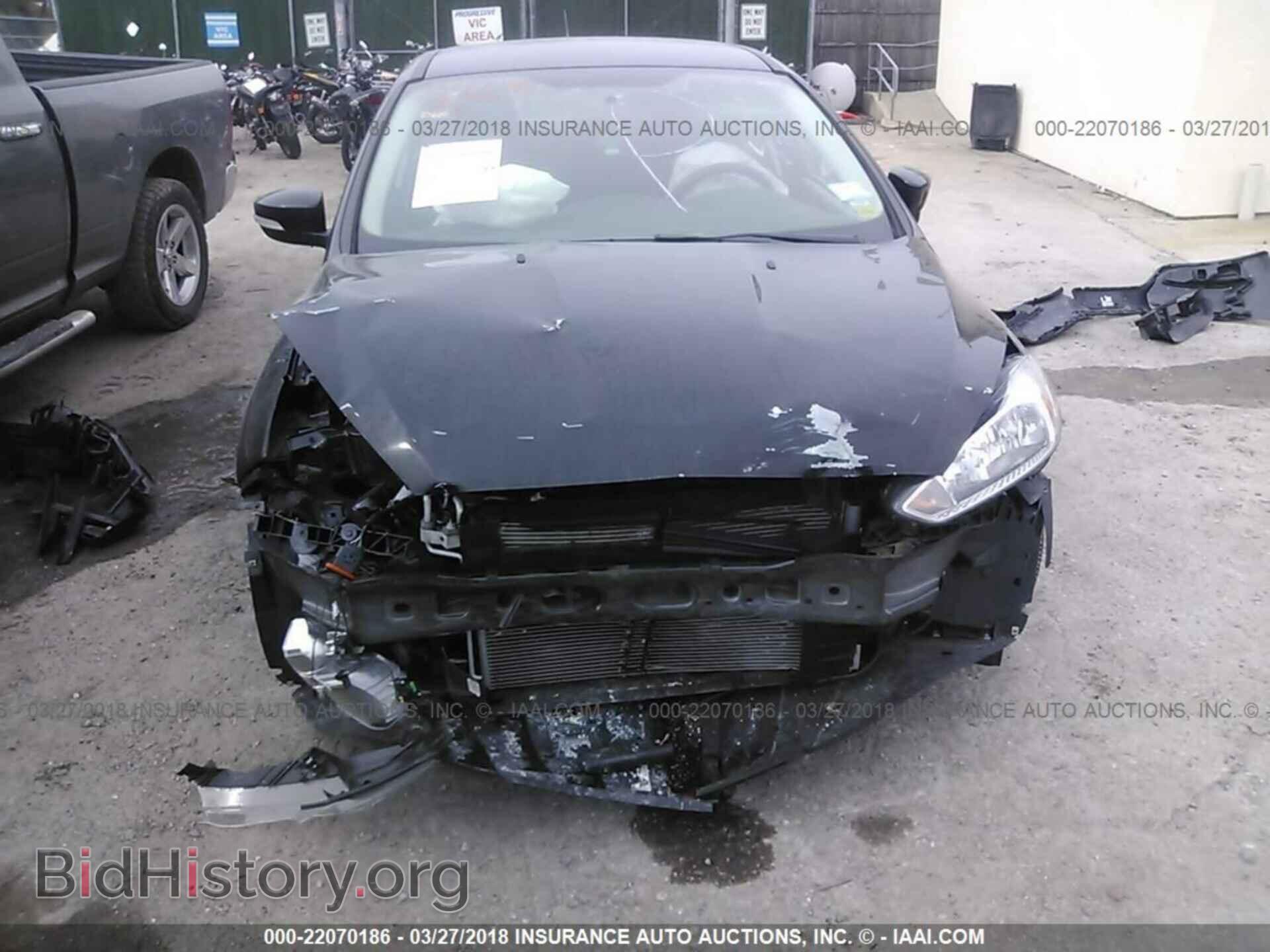 2016 Ford Focus - VIN: 1FADP3F22GL381226 - Photo 6