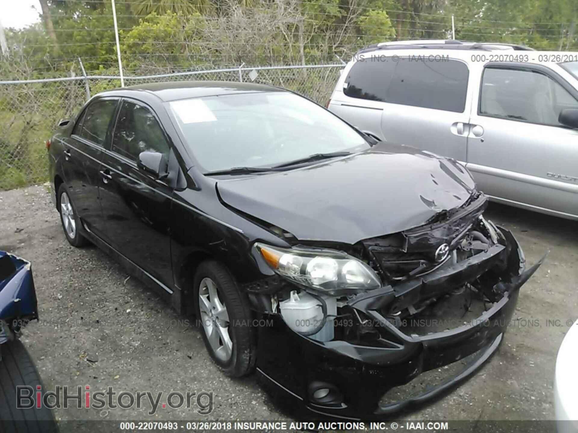 Photo 2T1BU4EE5BC640660 - Toyota Corolla 2011