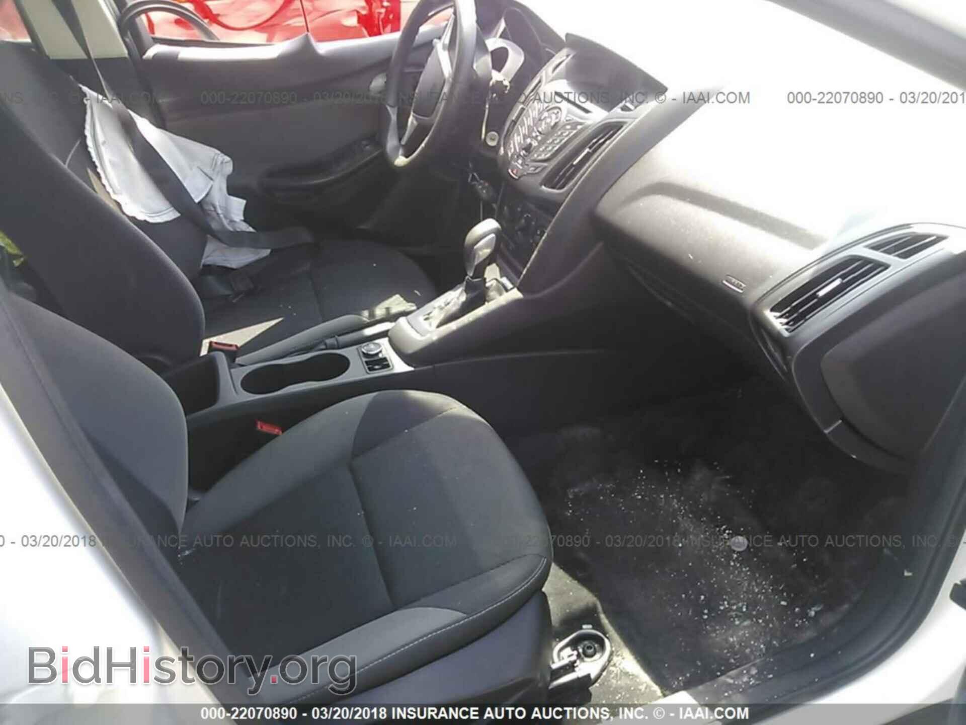 2014 Ford Focus - VIN: 1FADP3E22EL104378 - Photo 5