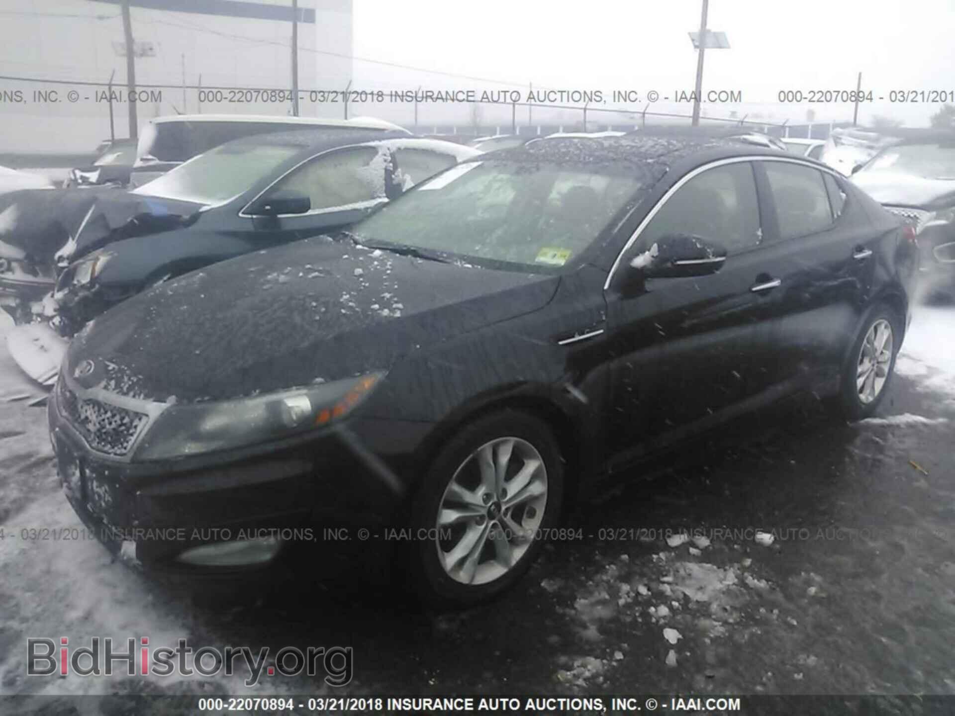 2011 Kia Optima - VIN: KNAGN4A70B5156996 - Фото 2