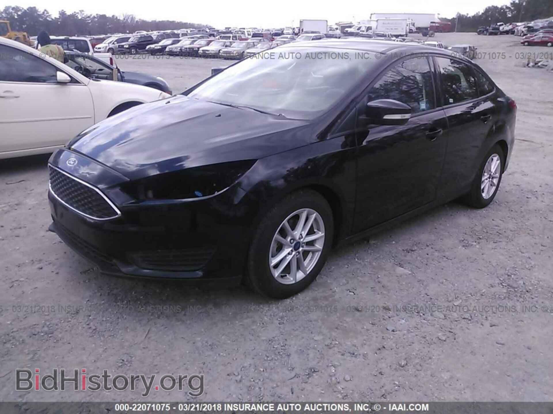 2017 Ford Focus - VIN: 1FADP3F29HL216176 - Photo 2