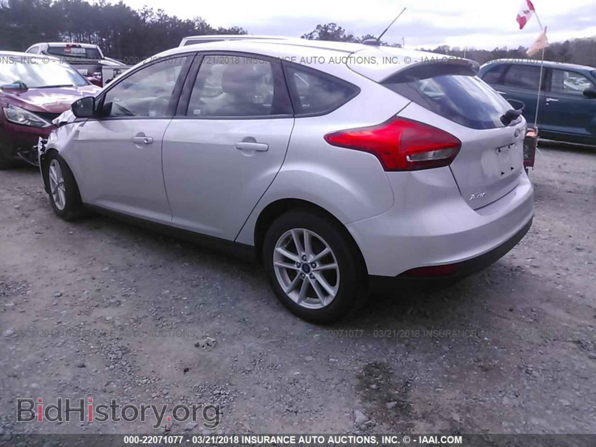 2017 Ford Focus - VIN: 1FADP3K29HL247269 - Photo 3