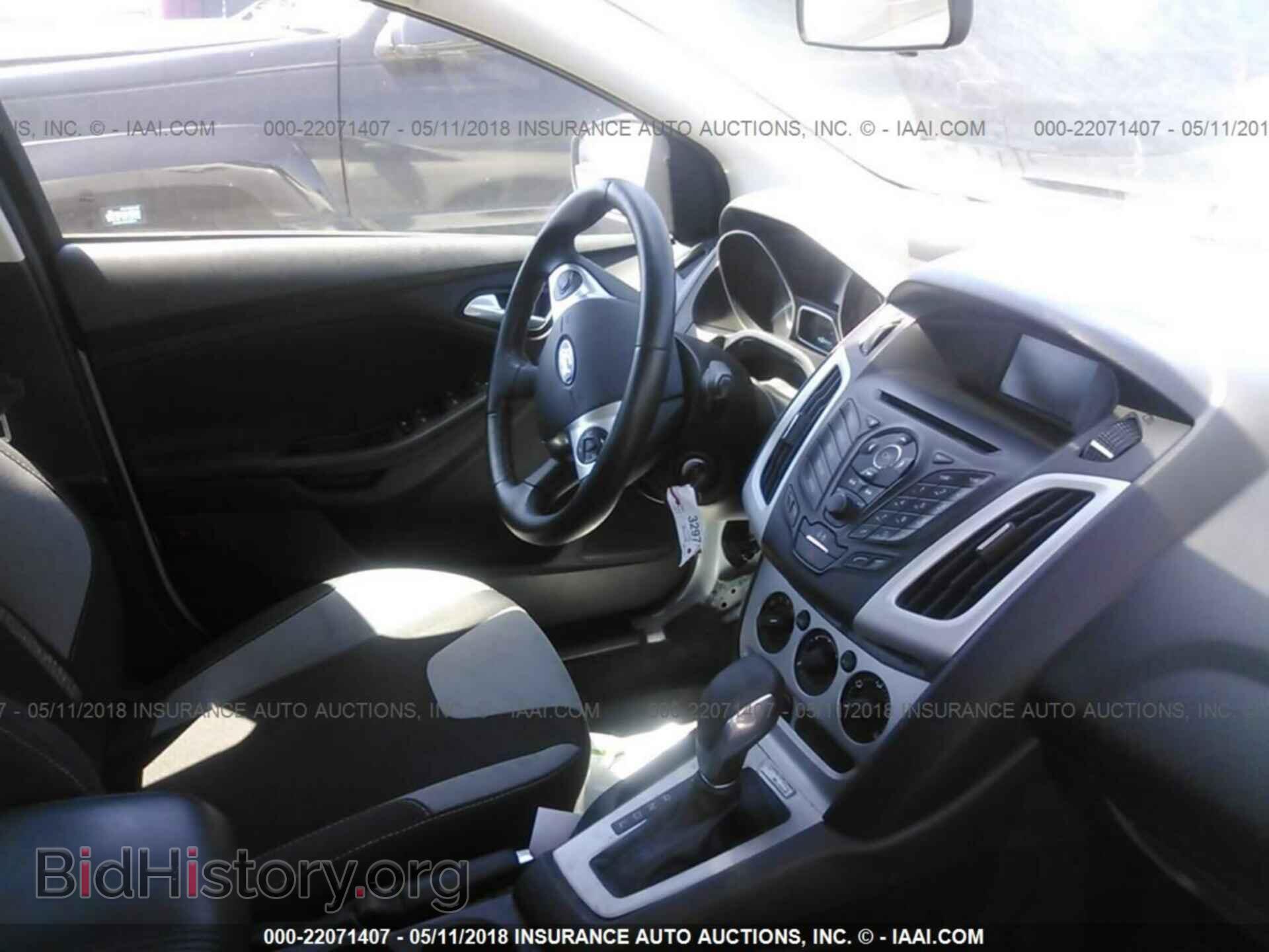 2014 Ford Focus - VIN: 1FADP3K2XEL412726 - Photo 5