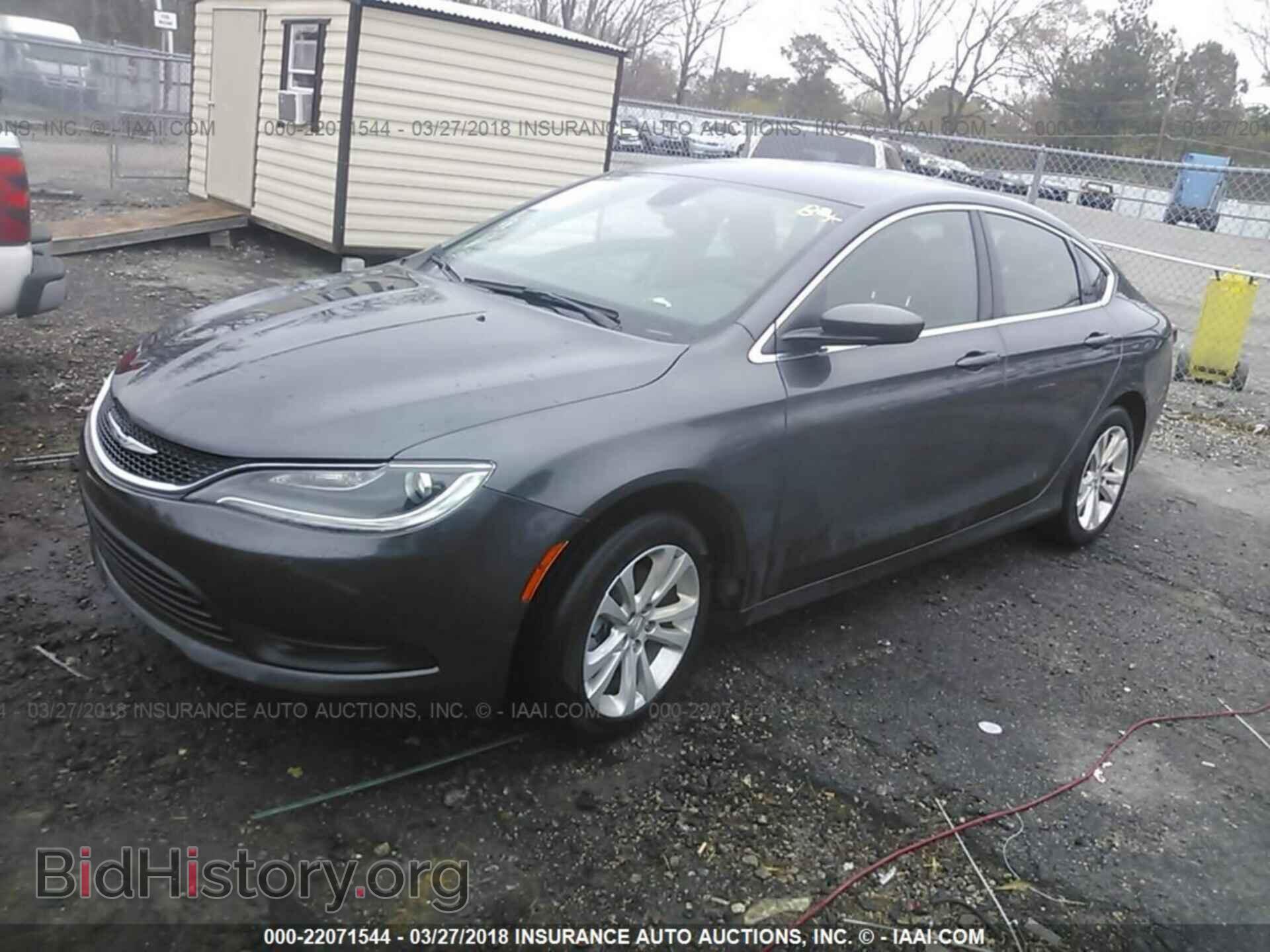 2016 Chrysler 200 - VIN: 1C3CCCFB5GN189065 - Photo 2