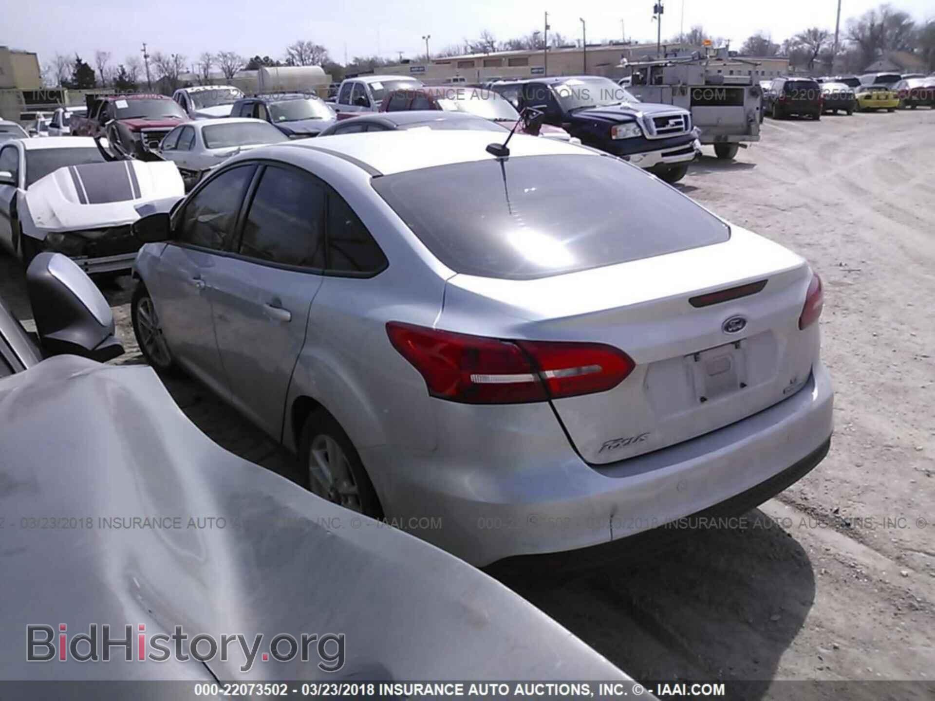 2015 Ford Focus - VIN: 1FADP3F20FL201319 - Photo 3