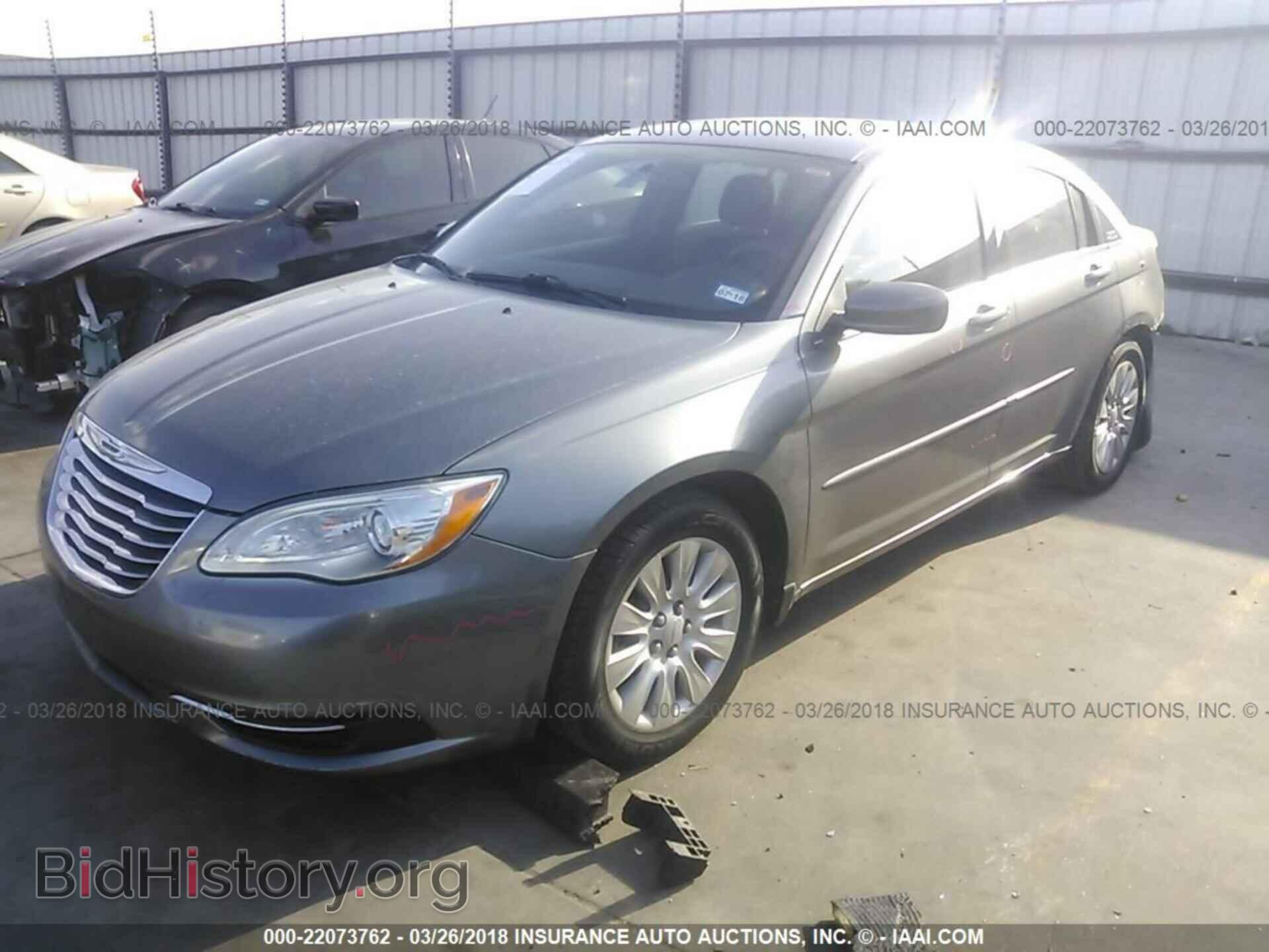 2012 Chrysler 200 - VIN: 1C3CCBAB6CN214115 - Фото 2