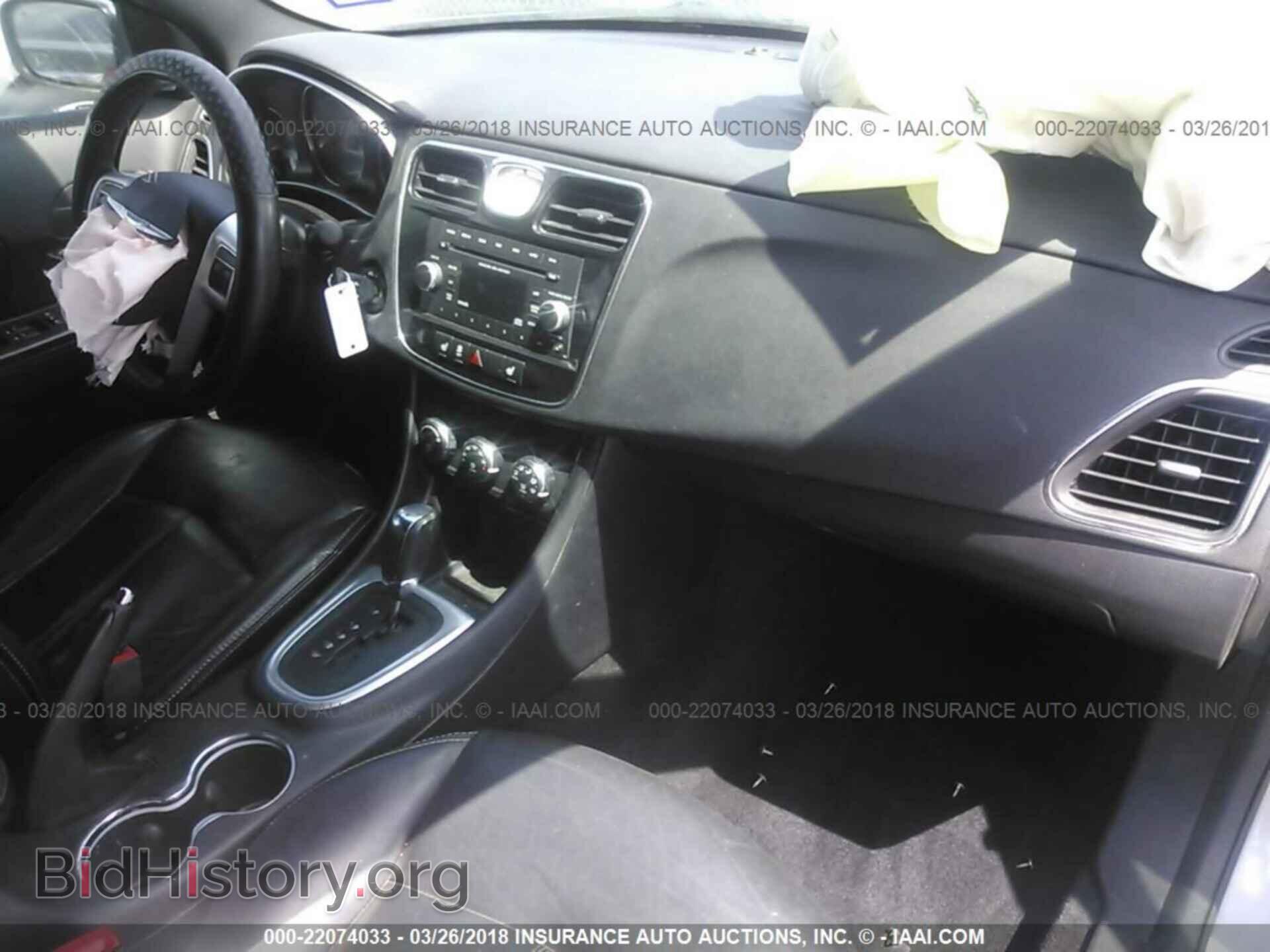 2014 Chrysler 200 - VIN: 1C3CCBCG3EN157142 - Фото 5