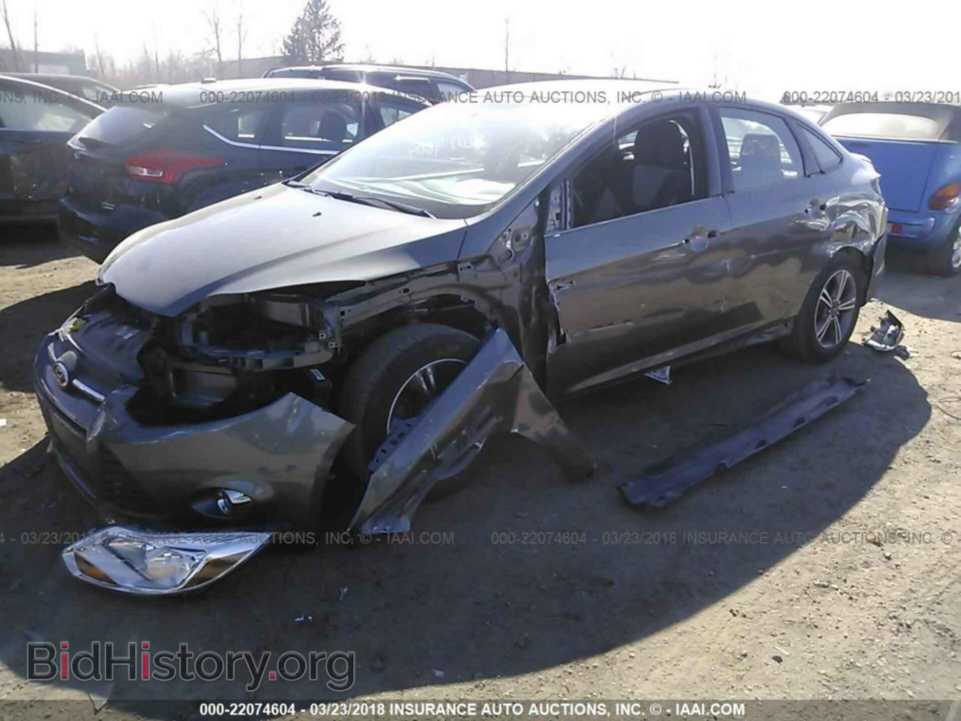 2014 Ford Focus - VIN: 1FADP3F26EL401037 - Фото 2