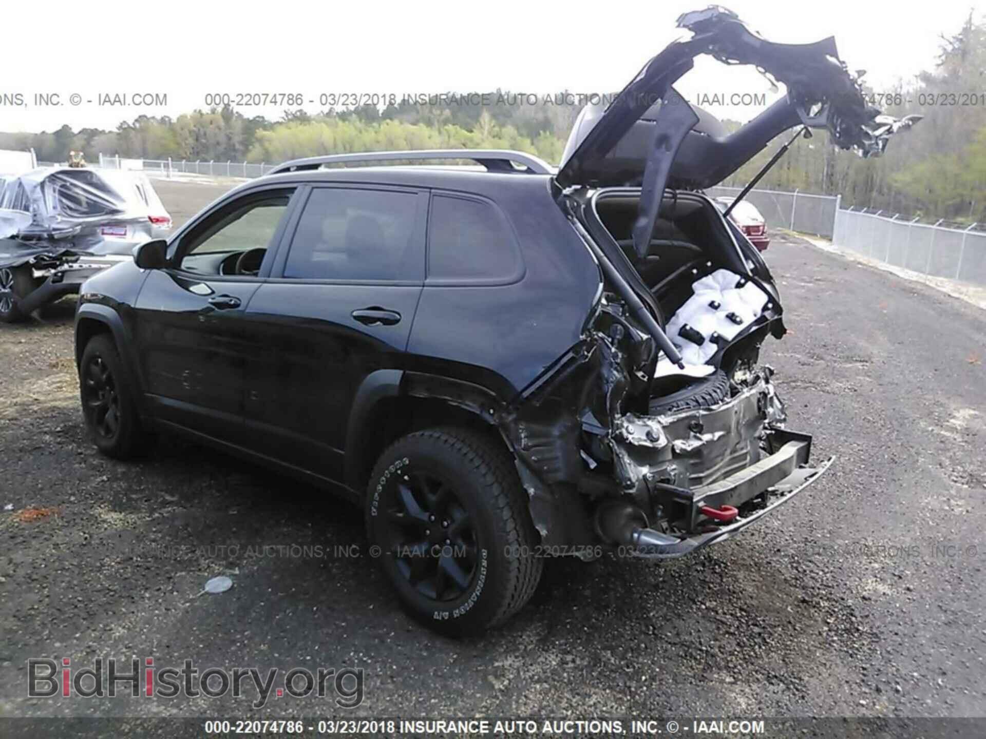 2017 Jeep Cherokee - VIN: 1C4PJMBB4HW647740 - Фото 3