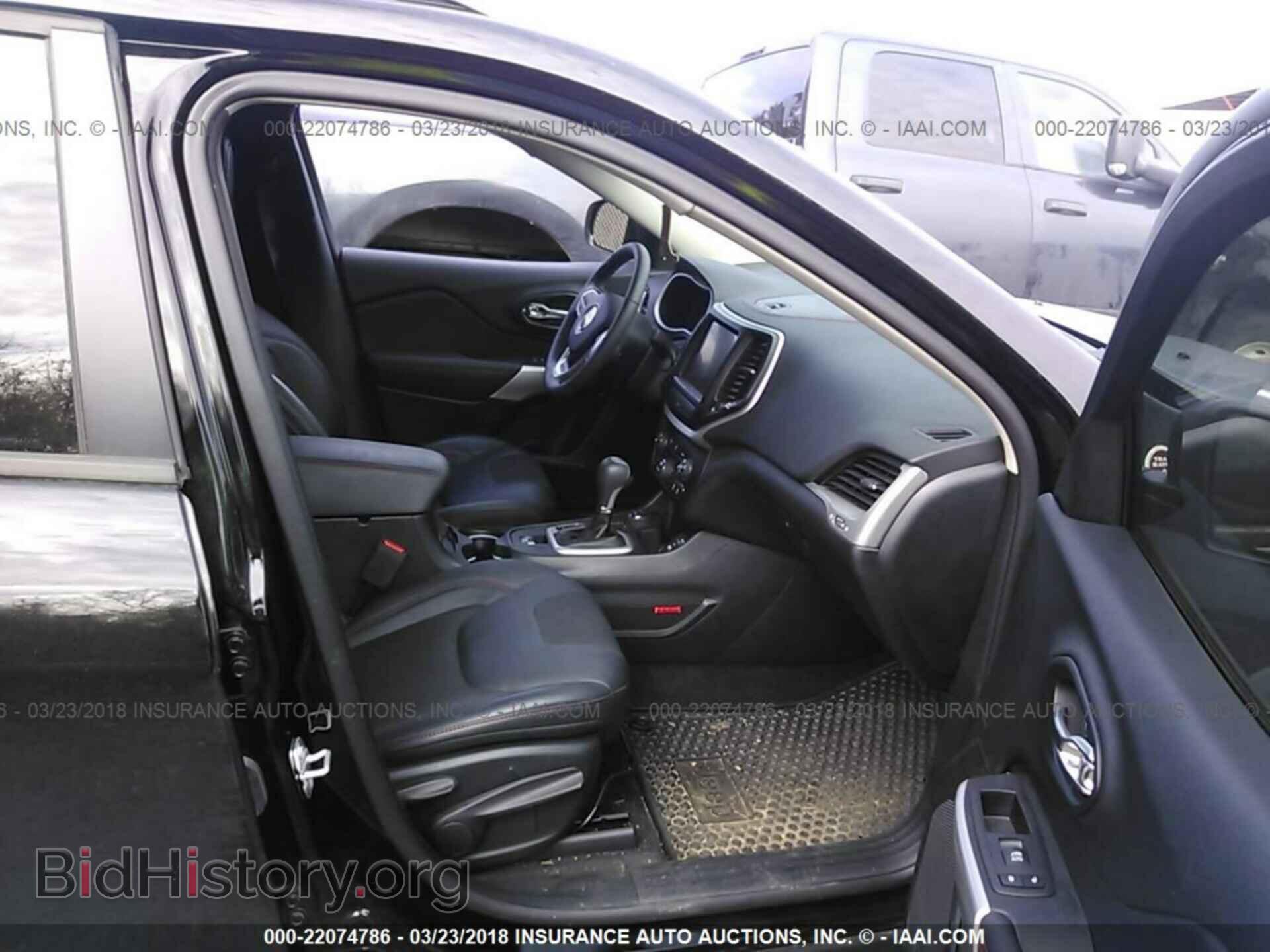 2017 Jeep Cherokee - VIN: 1C4PJMBB4HW647740 - Фото 5