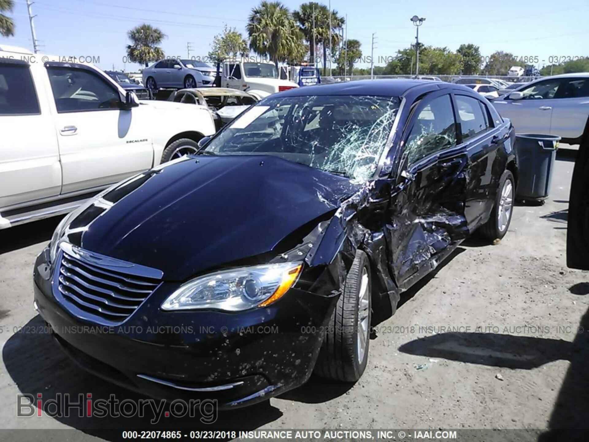 2012 Chrysler 200 - VIN: 1C3CCBBB5CN176276 - Фото 2