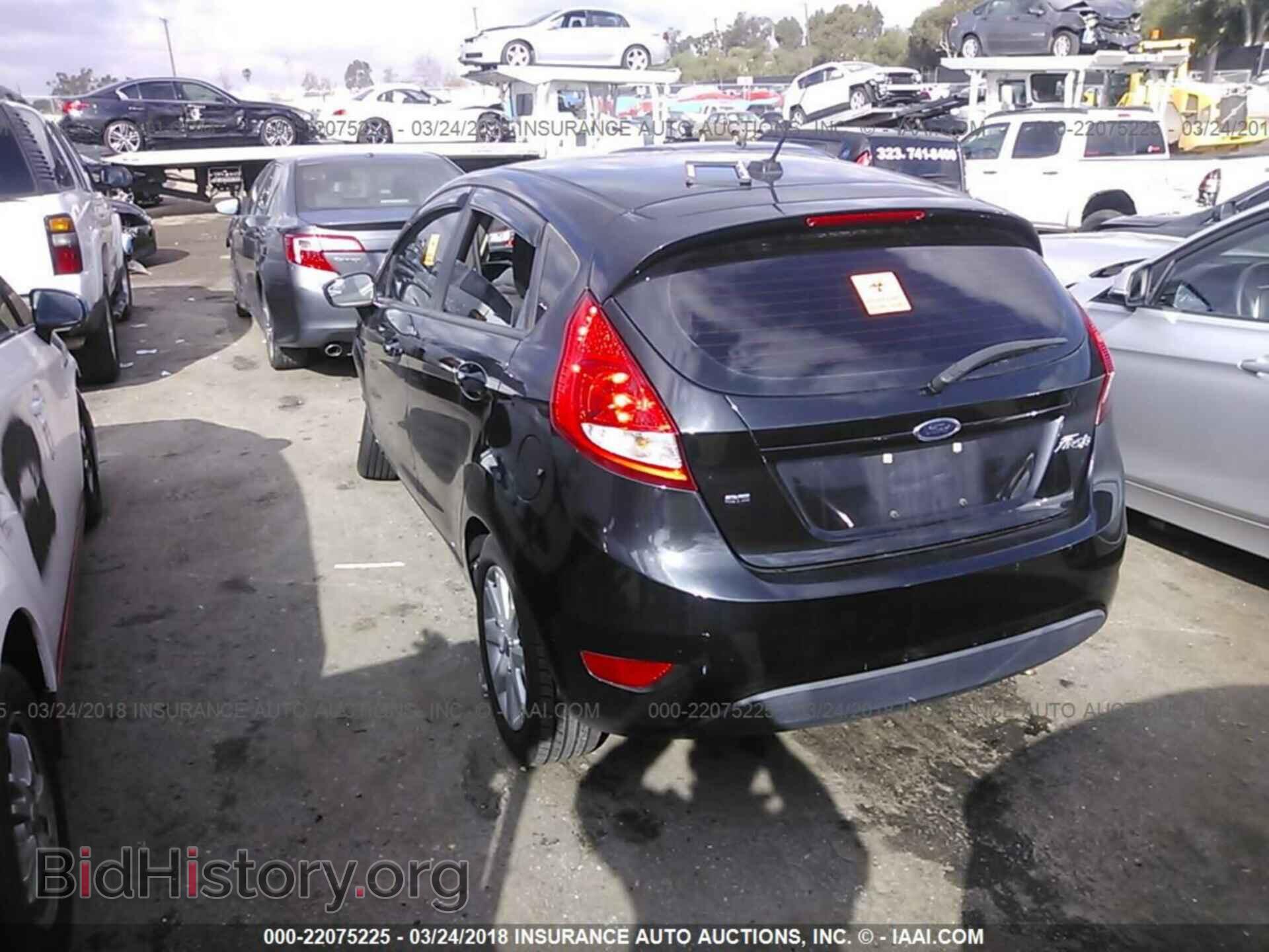 2011 Ford Fiesta - VIN: 3FADP4EJ8BM116719 - Фото 3