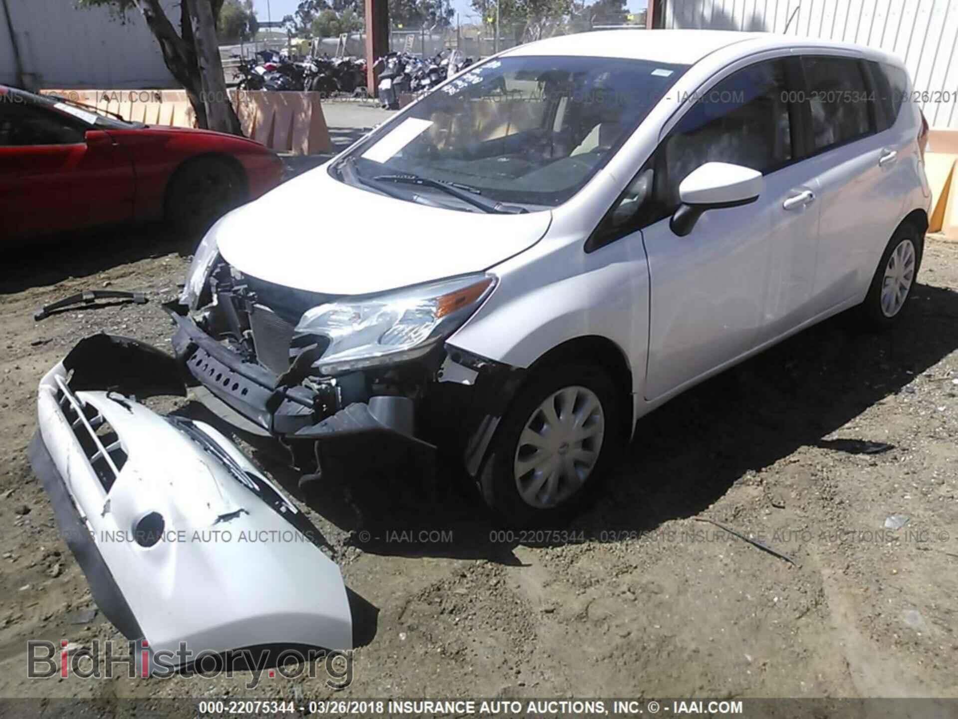 2015 Nissan Versa note - VIN: 3N1CE2CP0FL388641 - Фото 2