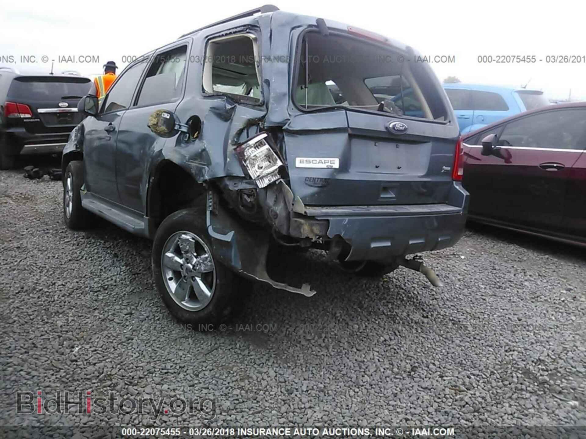 2011 Ford Escape - VIN: 1FMCU0DG2BKA07186 - Photo 3