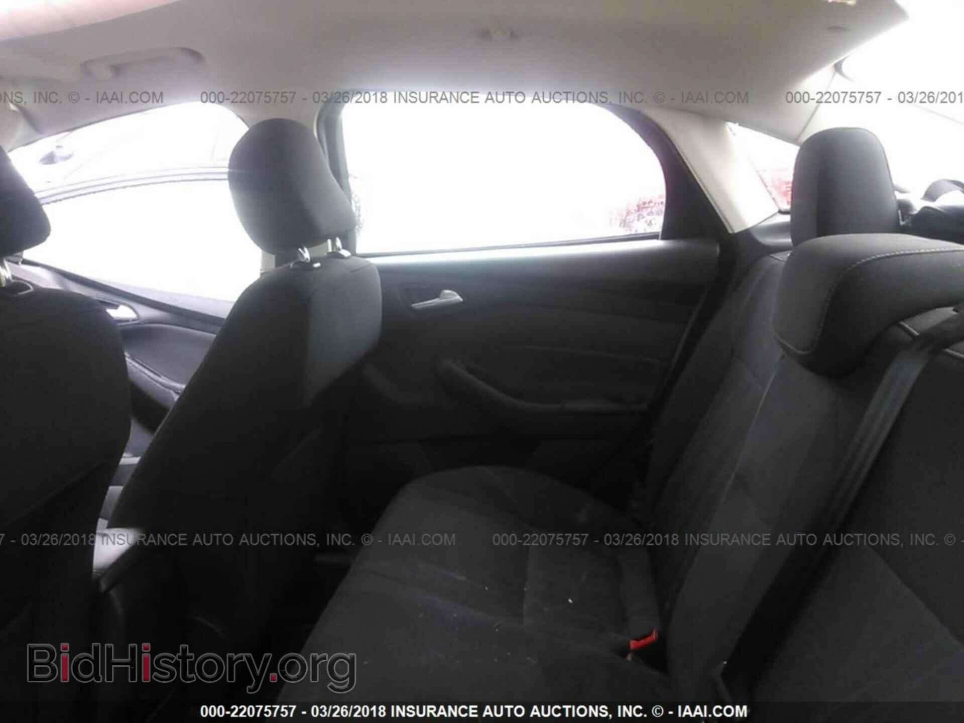 2016 Ford Focus - VIN: 1FADP3F28GL336856 - Photo 8
