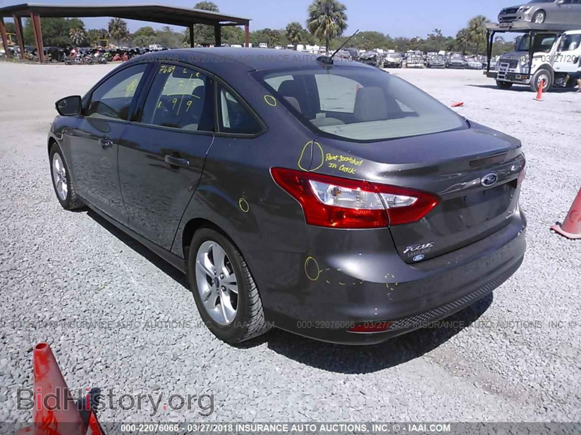 2014 Ford Focus - VIN: 1FADP3F21EL257980 - Photo 3