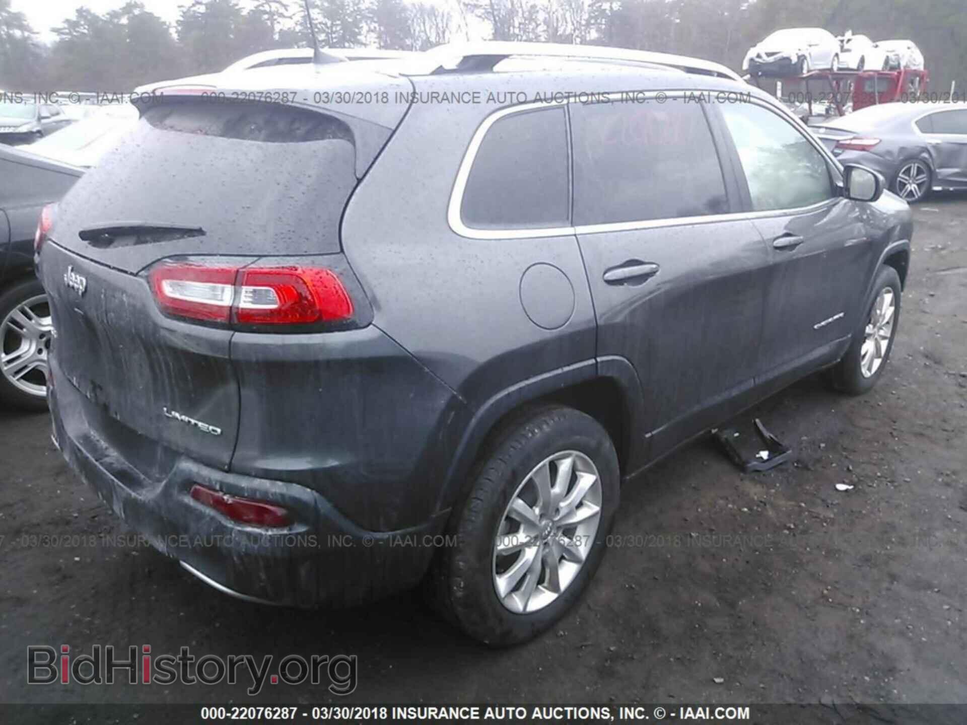 2017 Jeep Cherokee - VIN: 1C4PJMDB2HW543714 - Photo 4