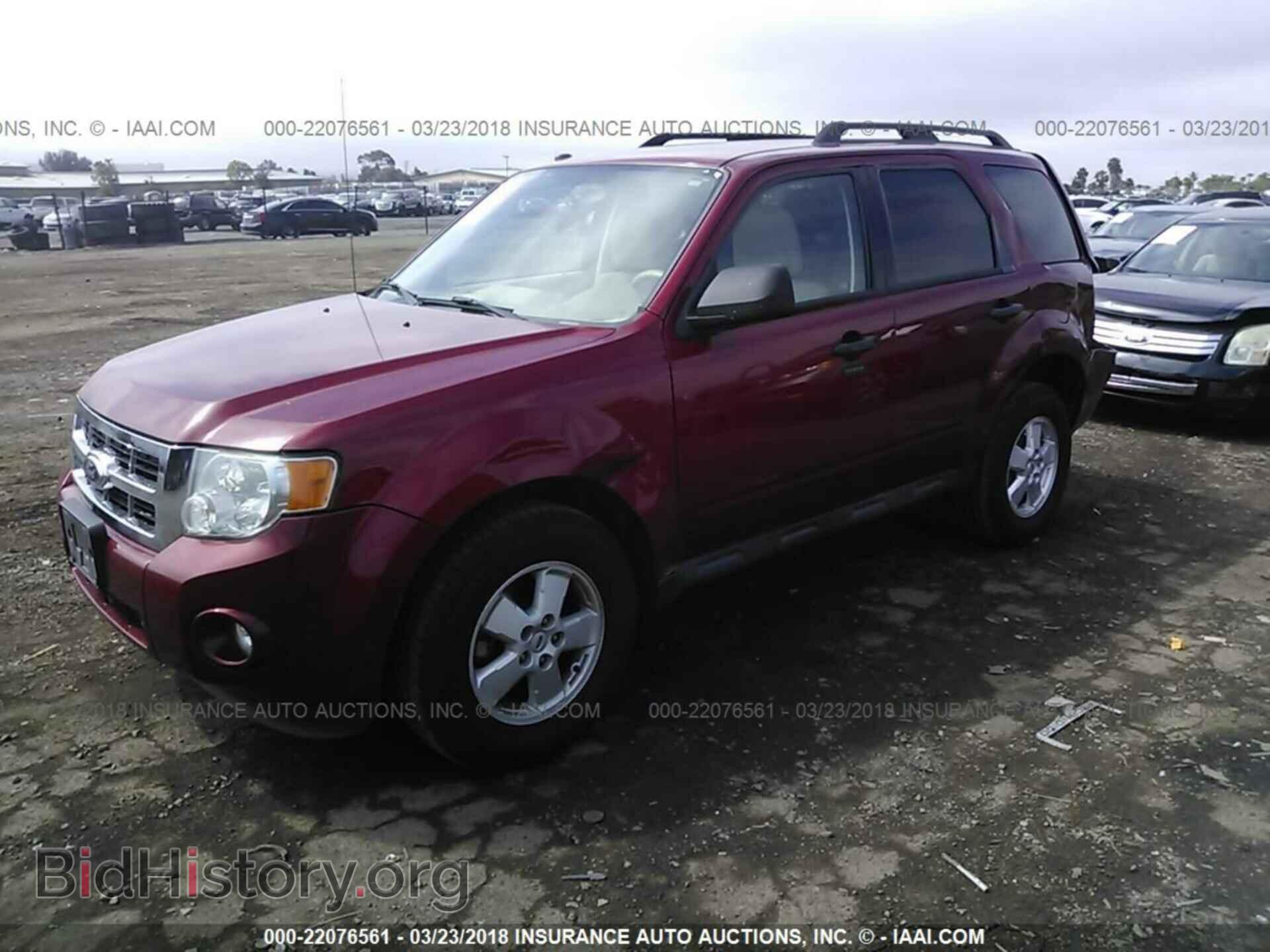 2012 Ford Escape - VIN: 1FMCU0D79CKC08651 - Фото 2